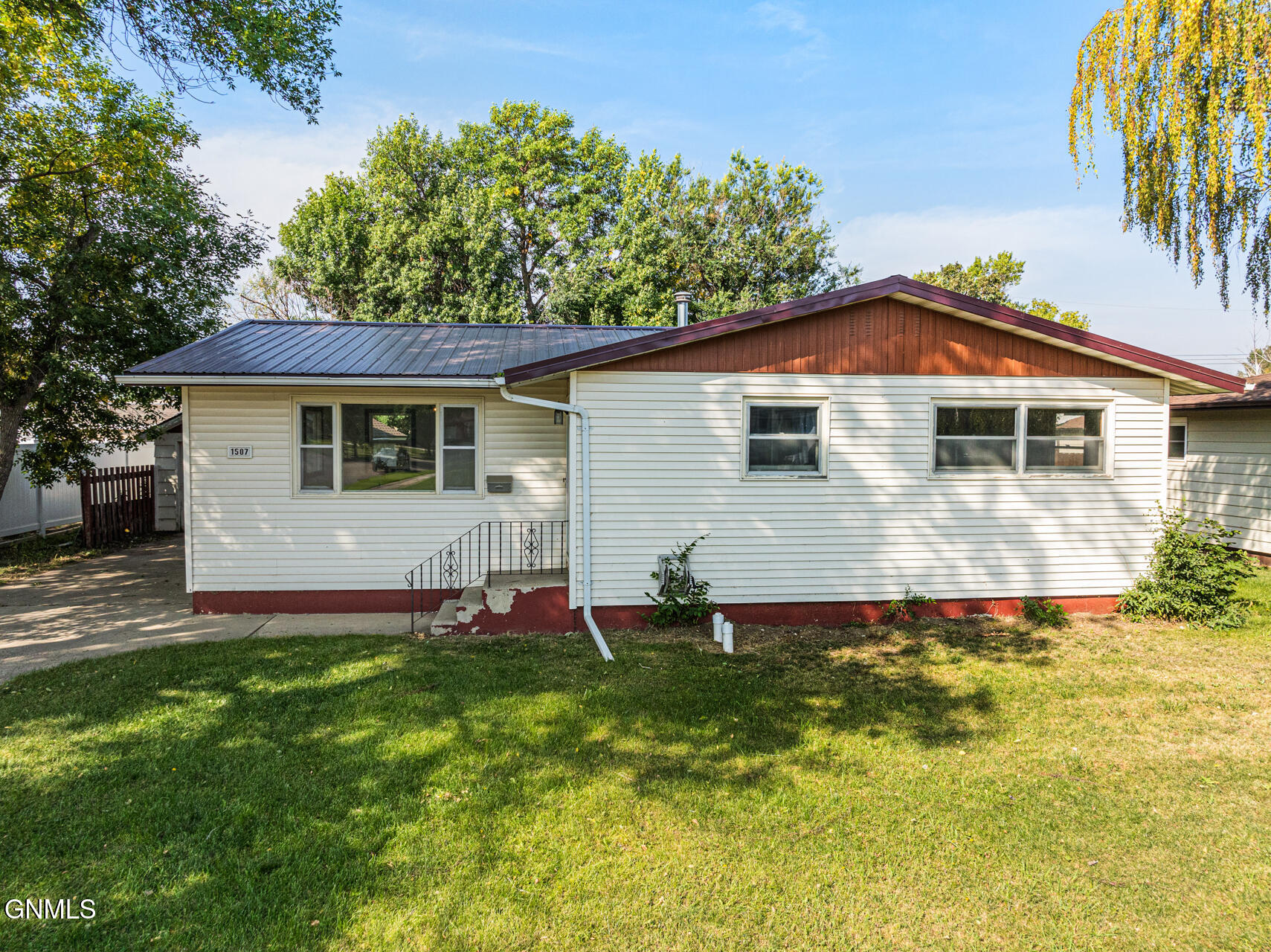property viewer photo 2