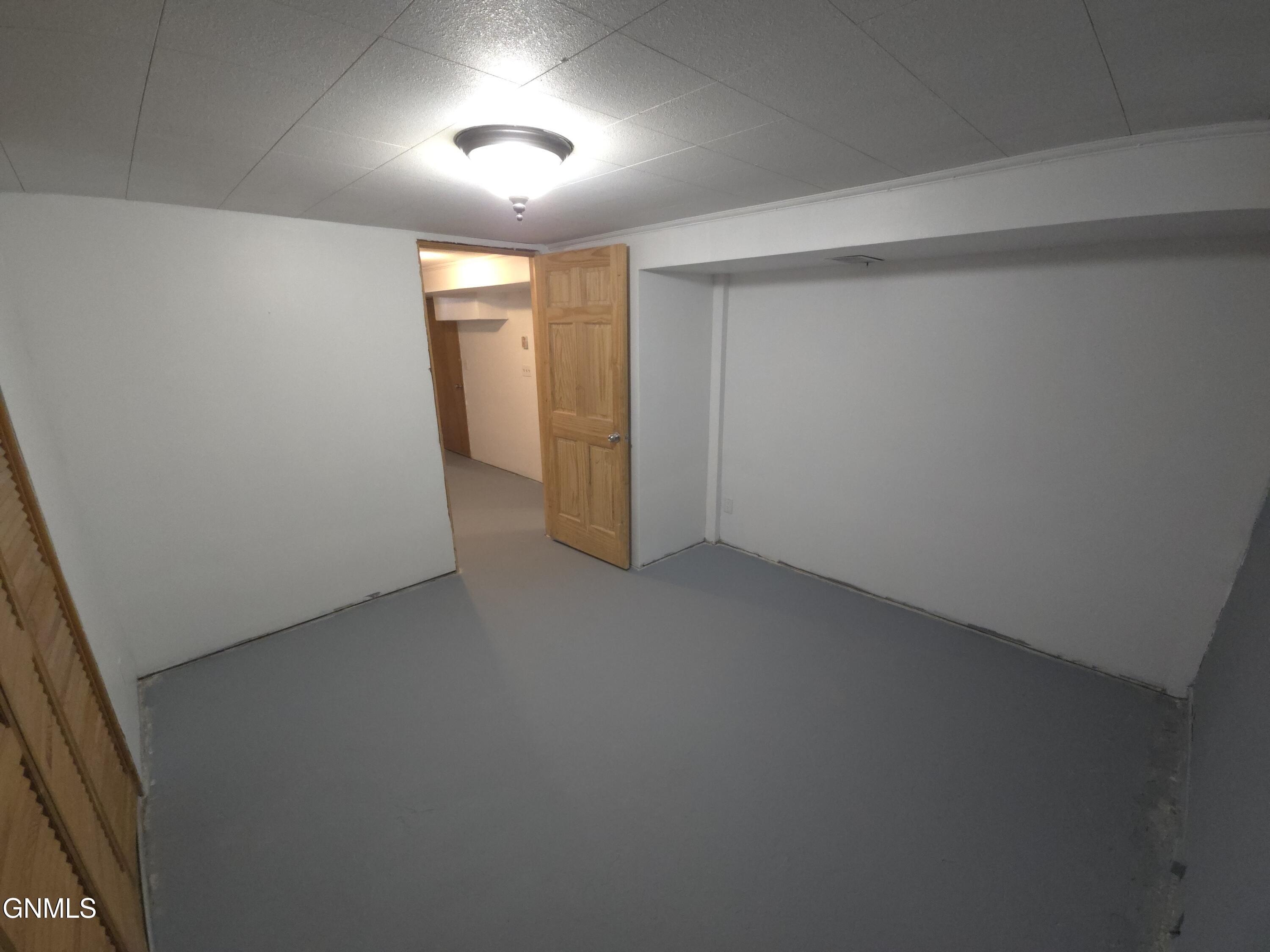 property viewer photo 30
