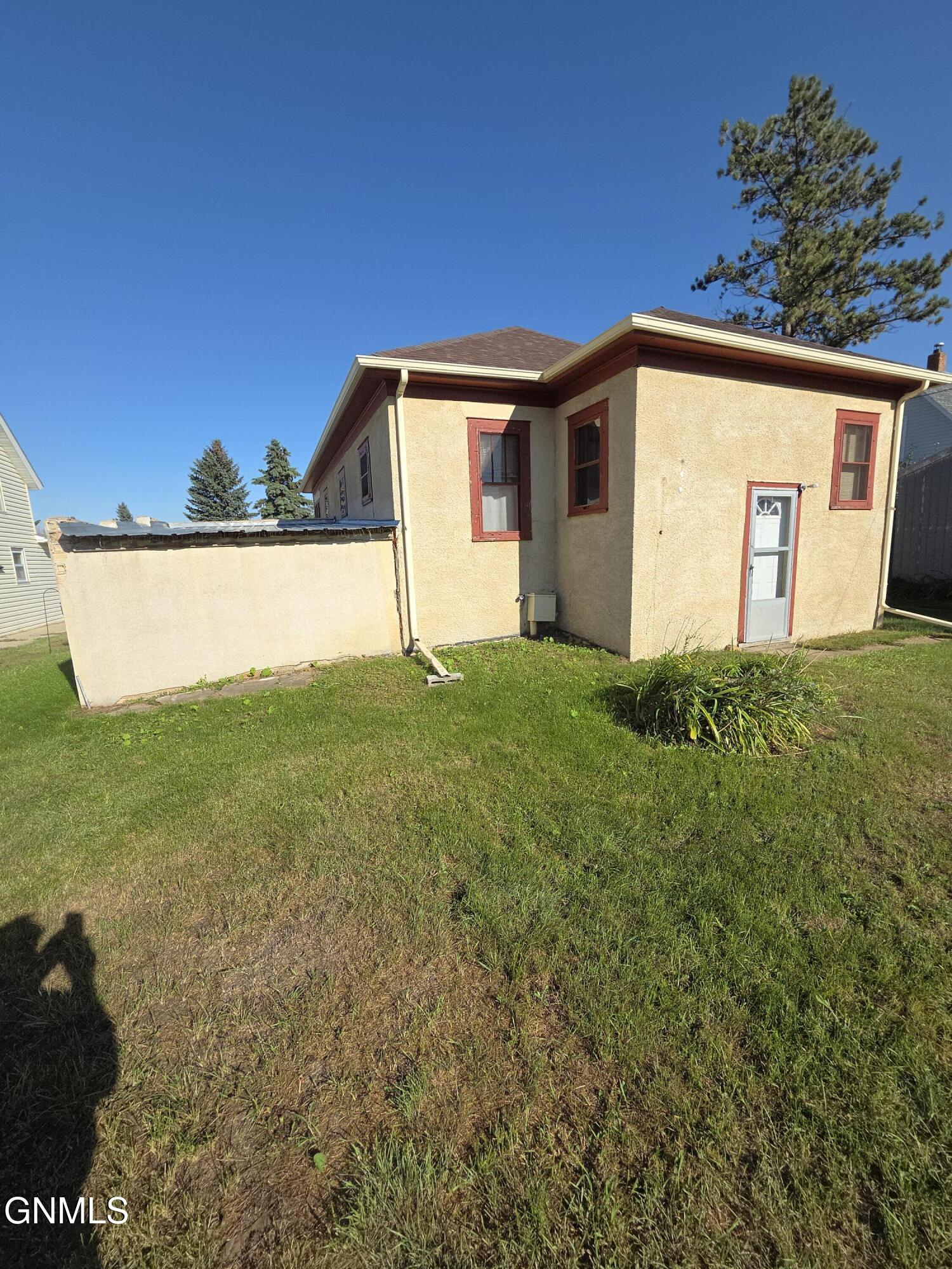 main property photo 29