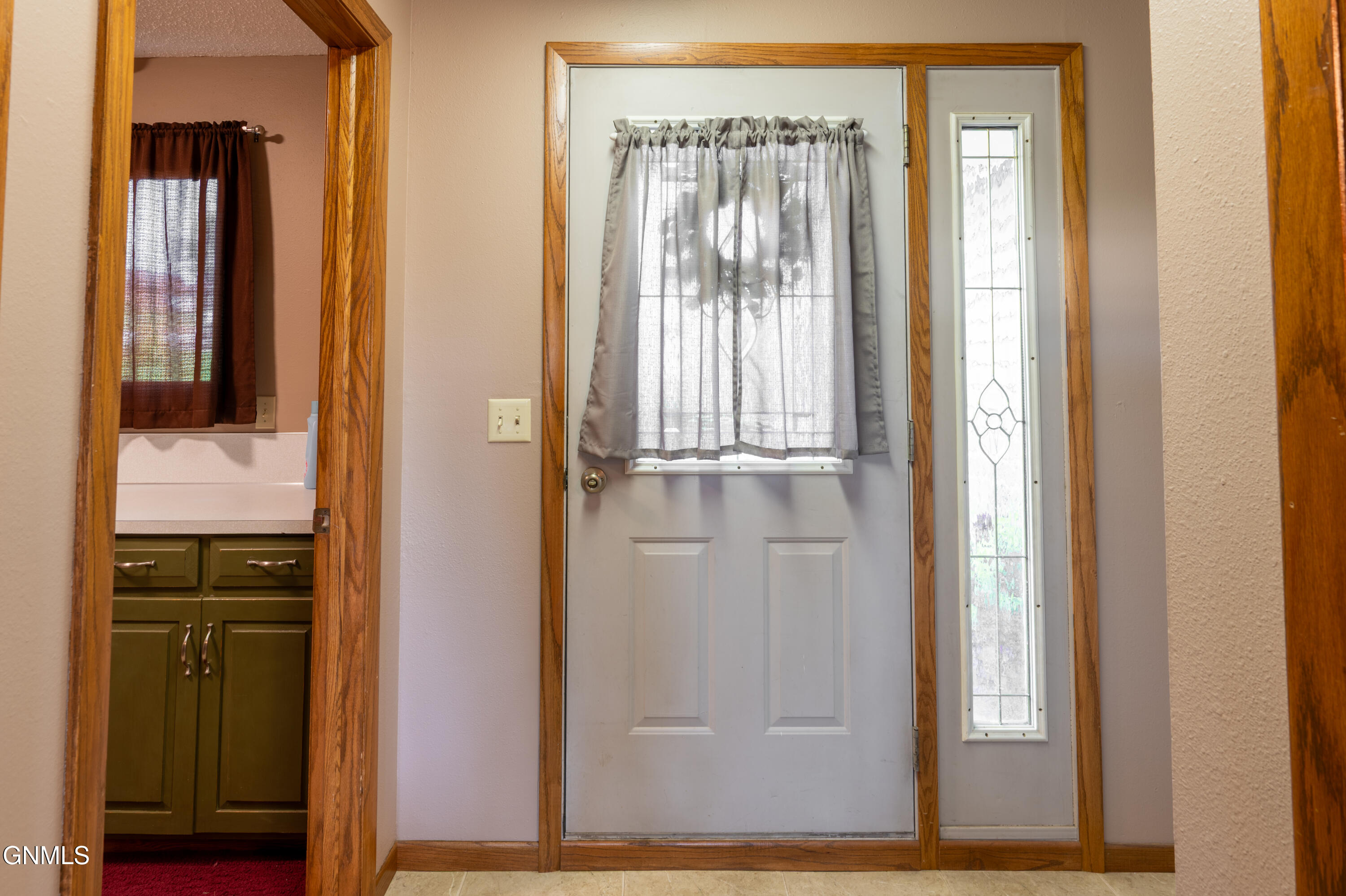 property viewer photo 2