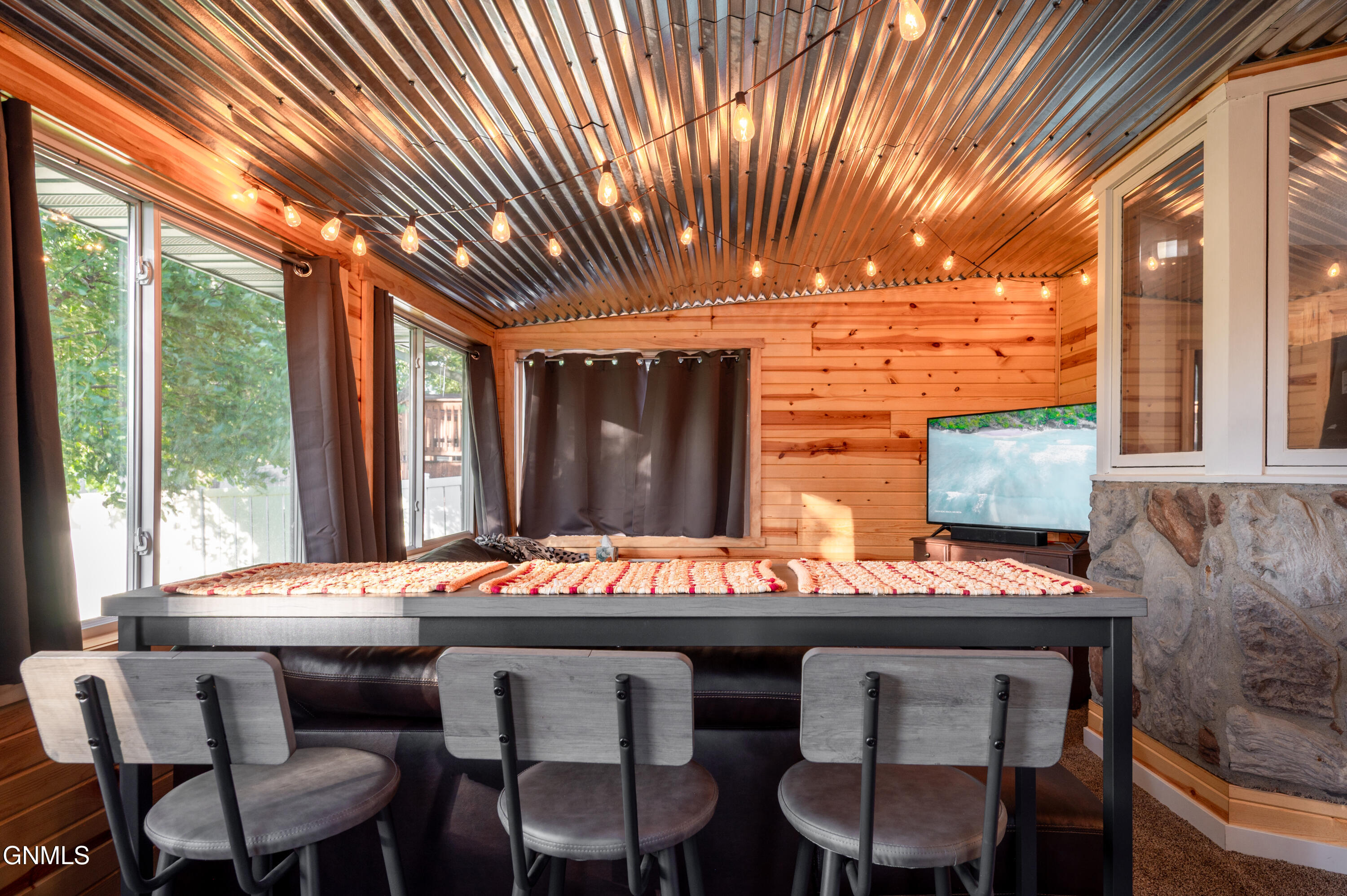 property viewer photo 45