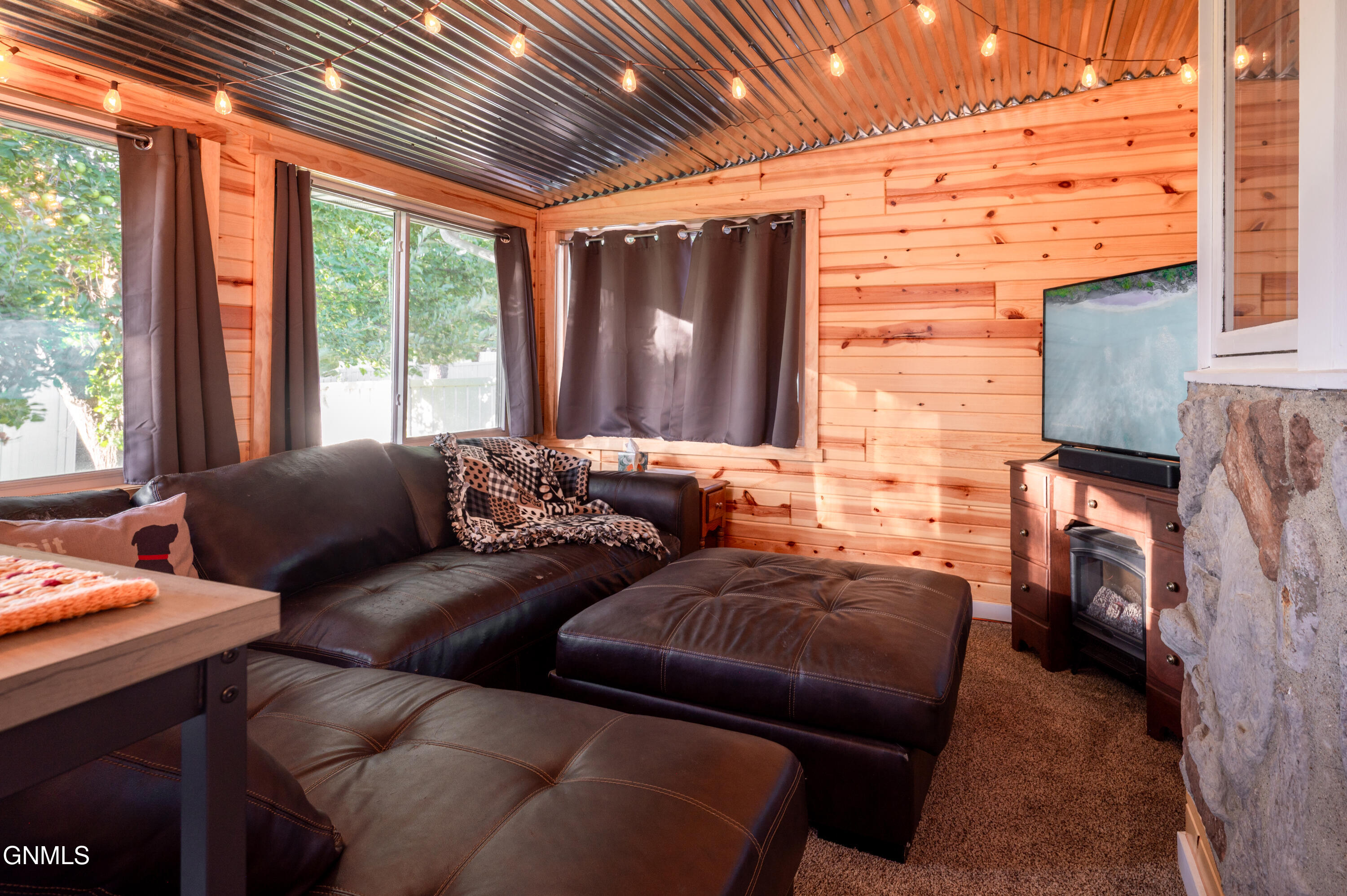 property viewer photo 46