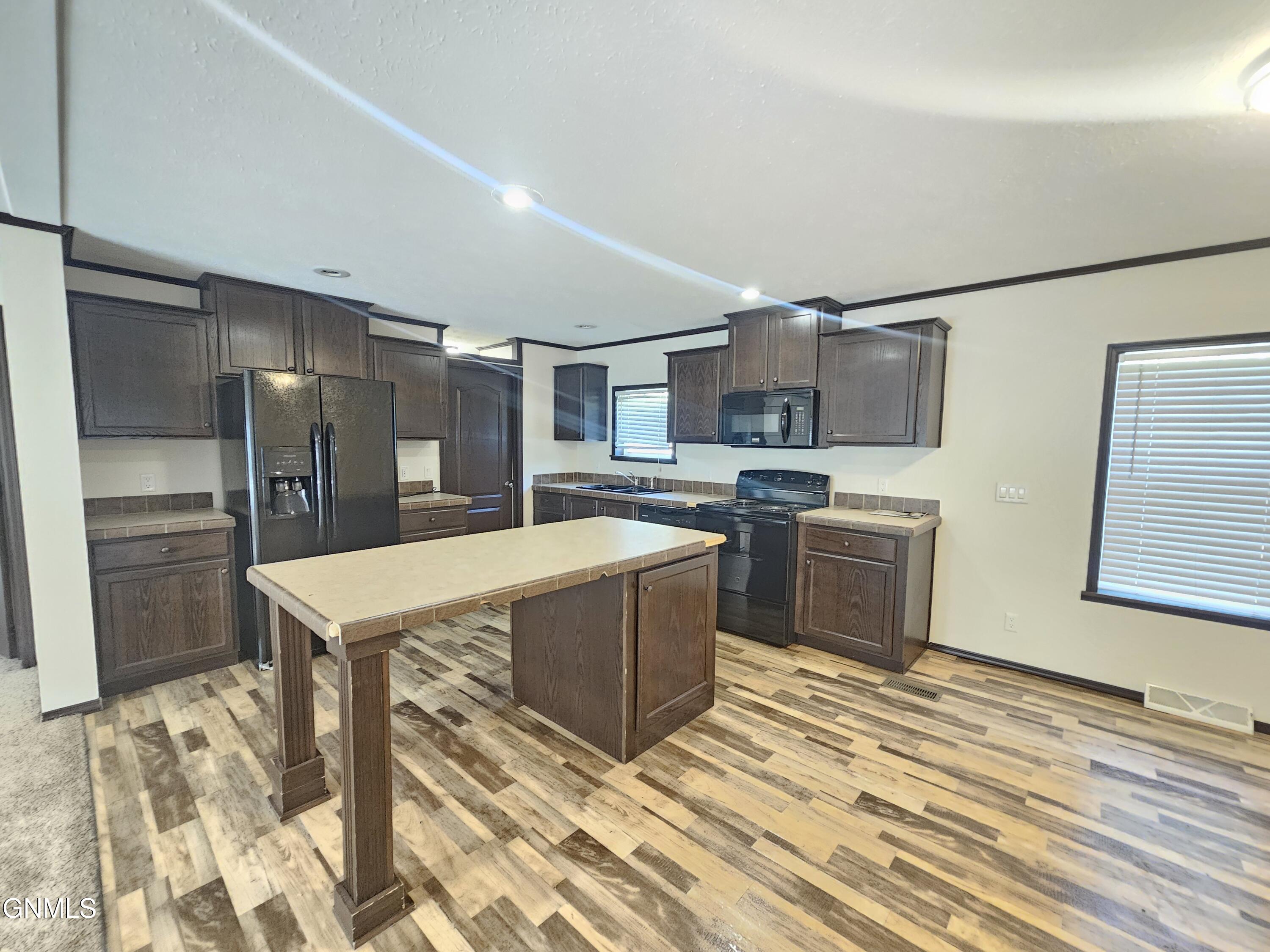property viewer photo 13