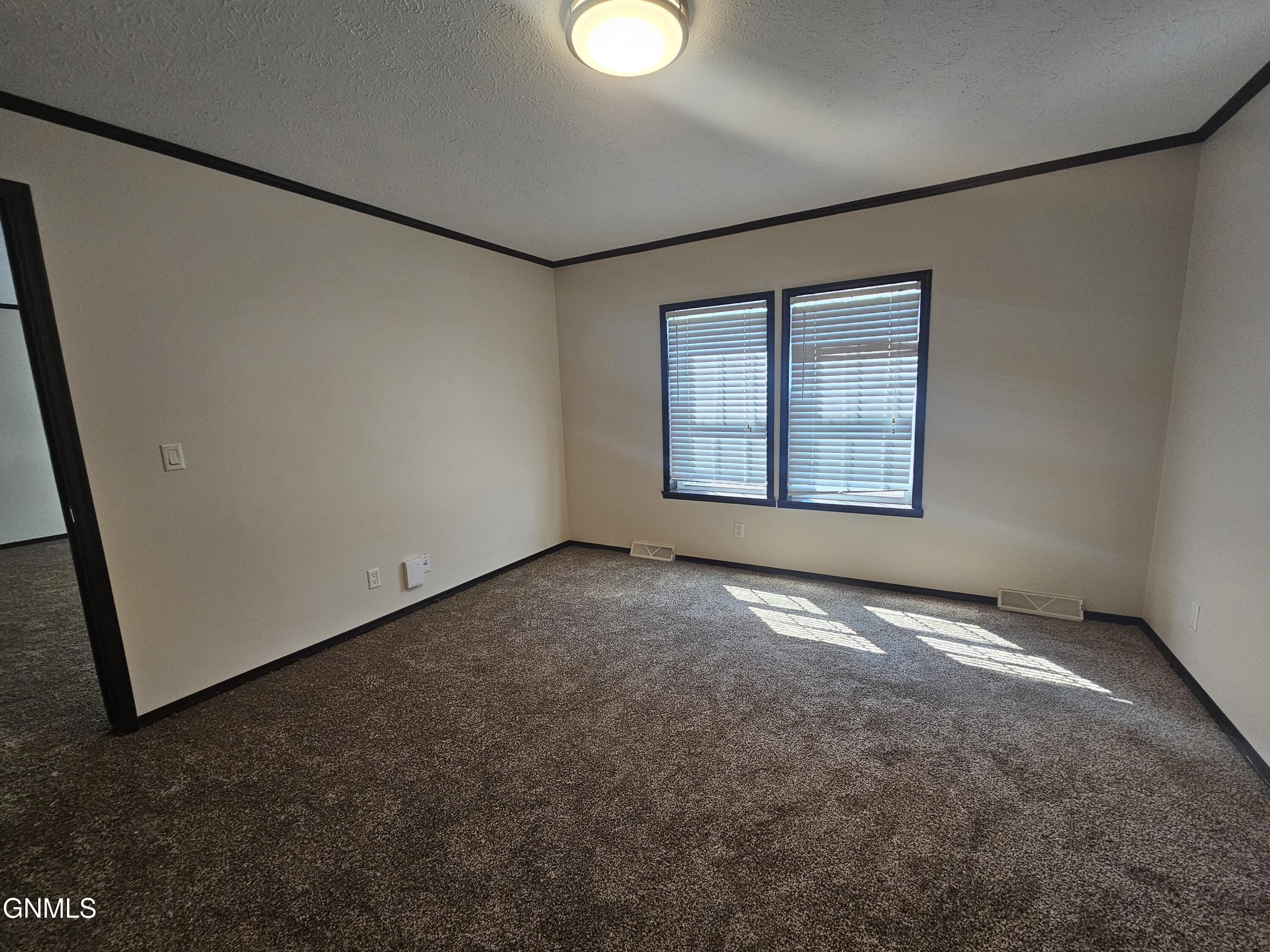 property viewer photo 17