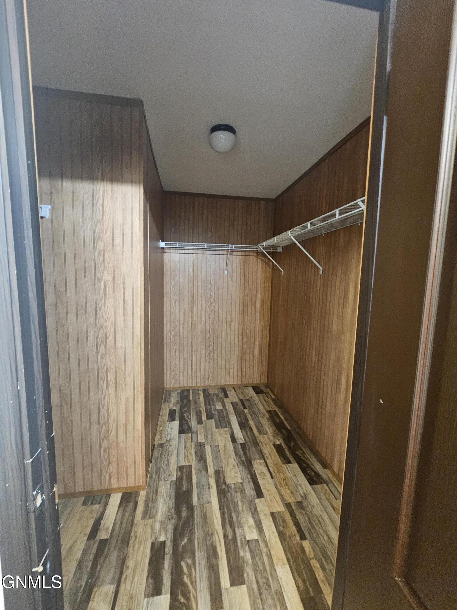 property viewer photo 18