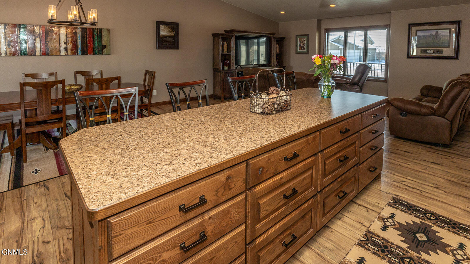 property viewer photo 10
