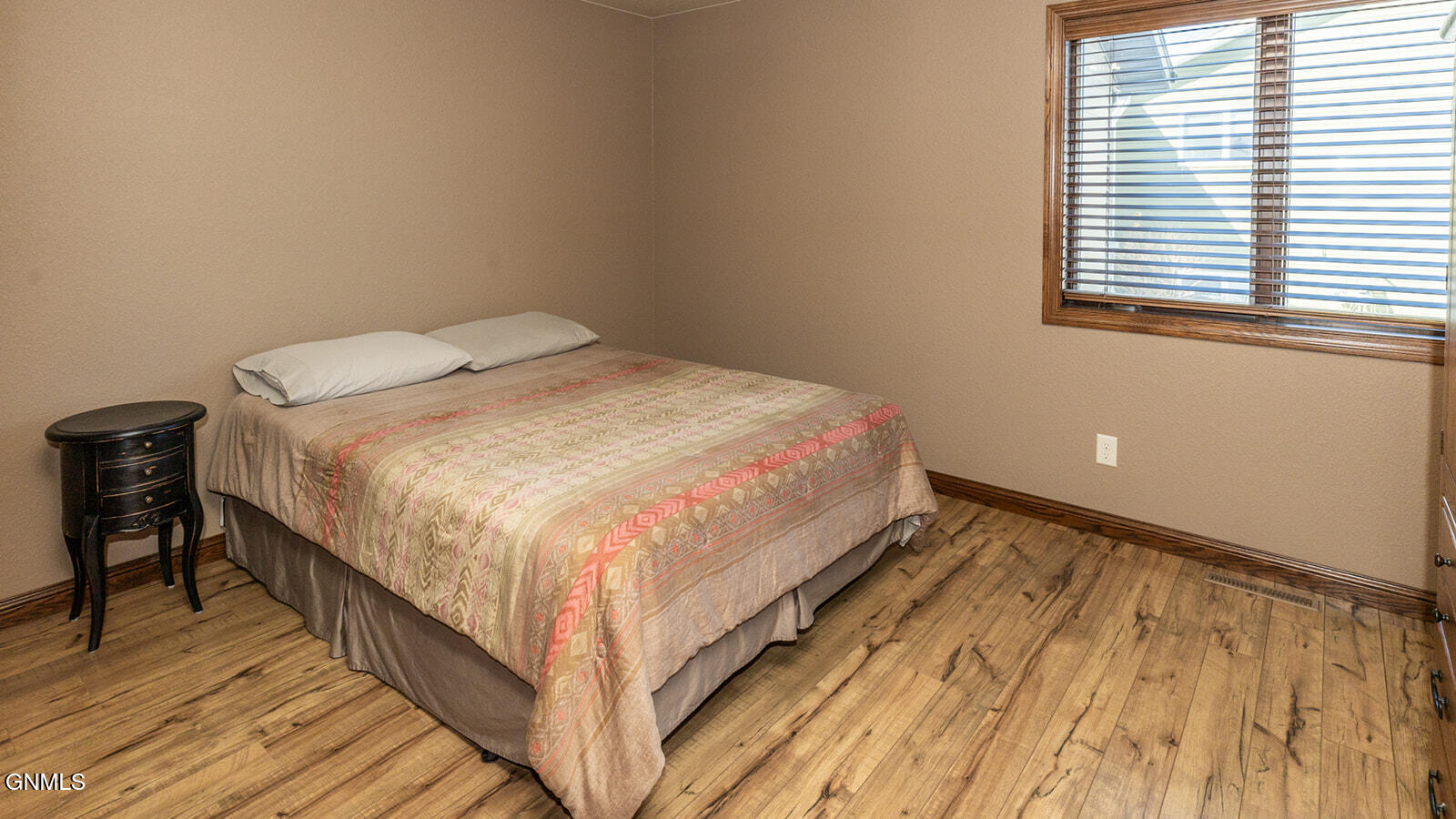 property viewer photo 21
