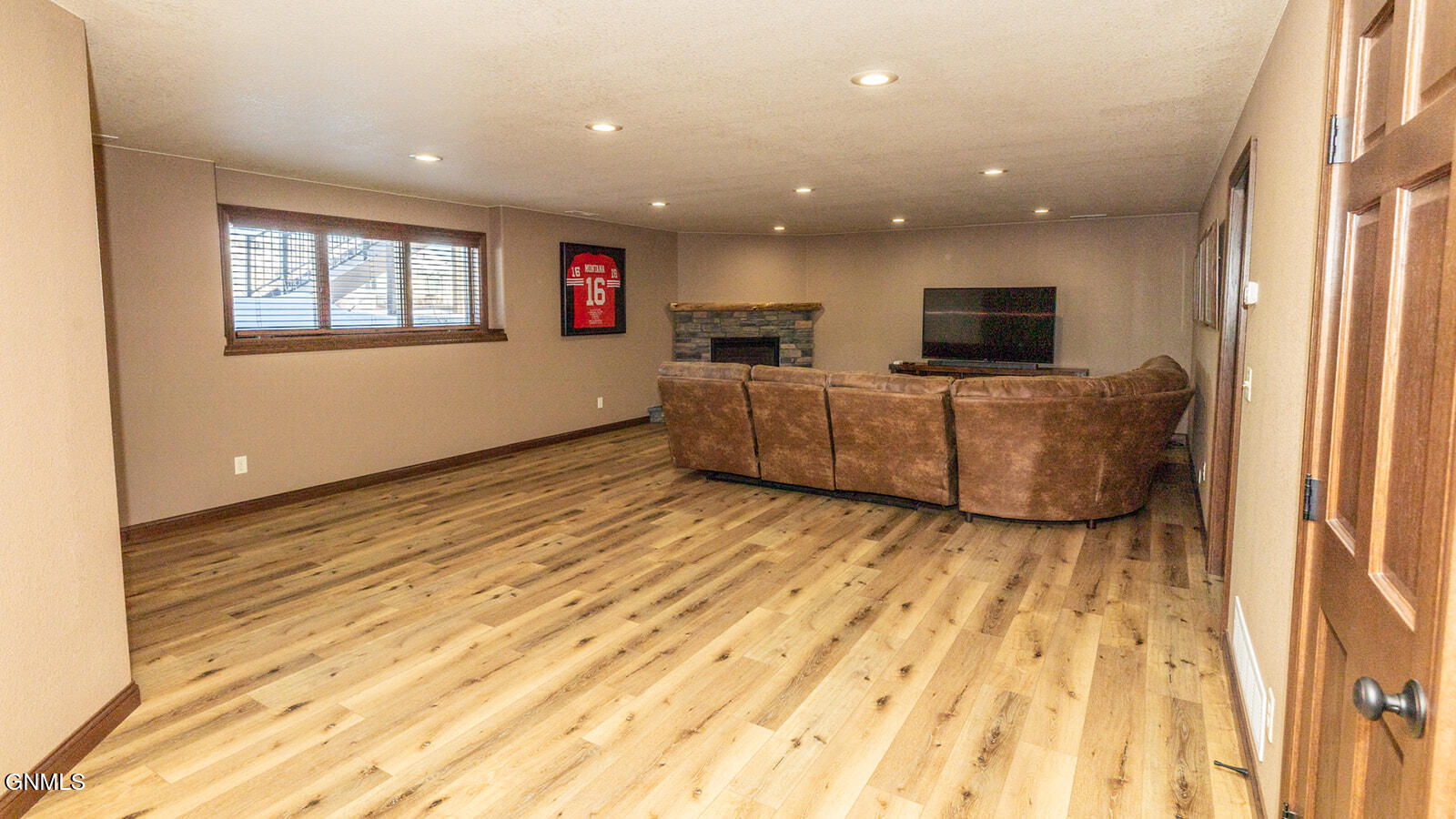 property viewer photo 28