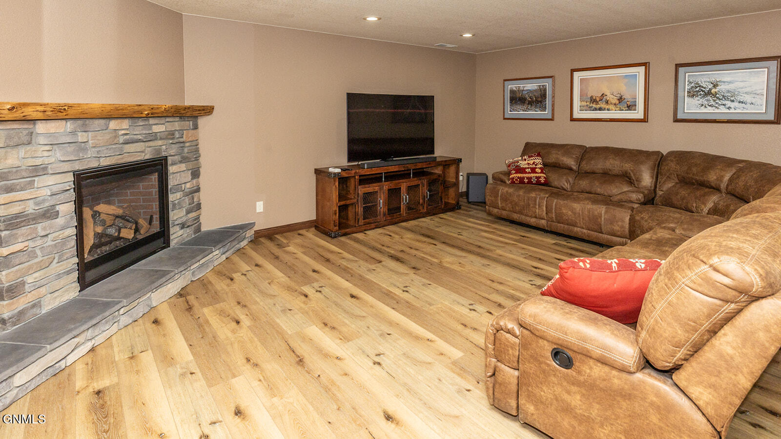 property viewer photo 31