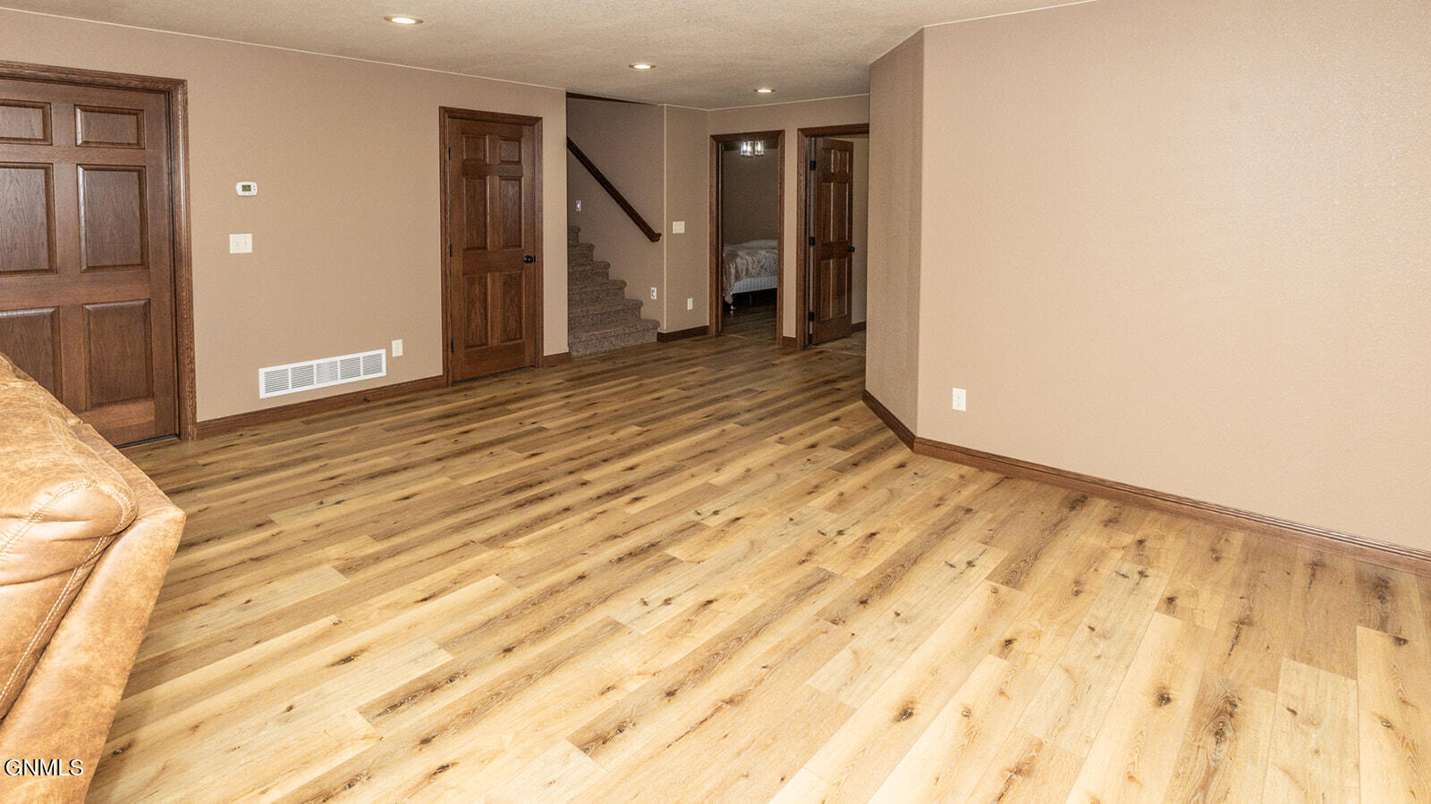 property viewer photo 32