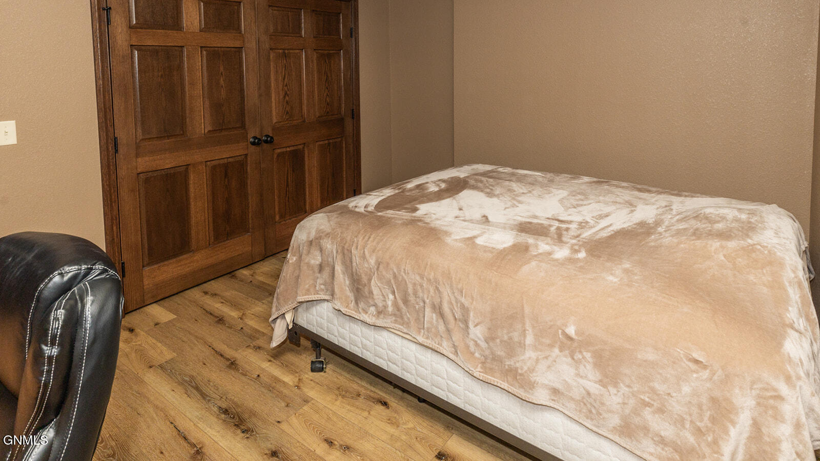property viewer photo 38