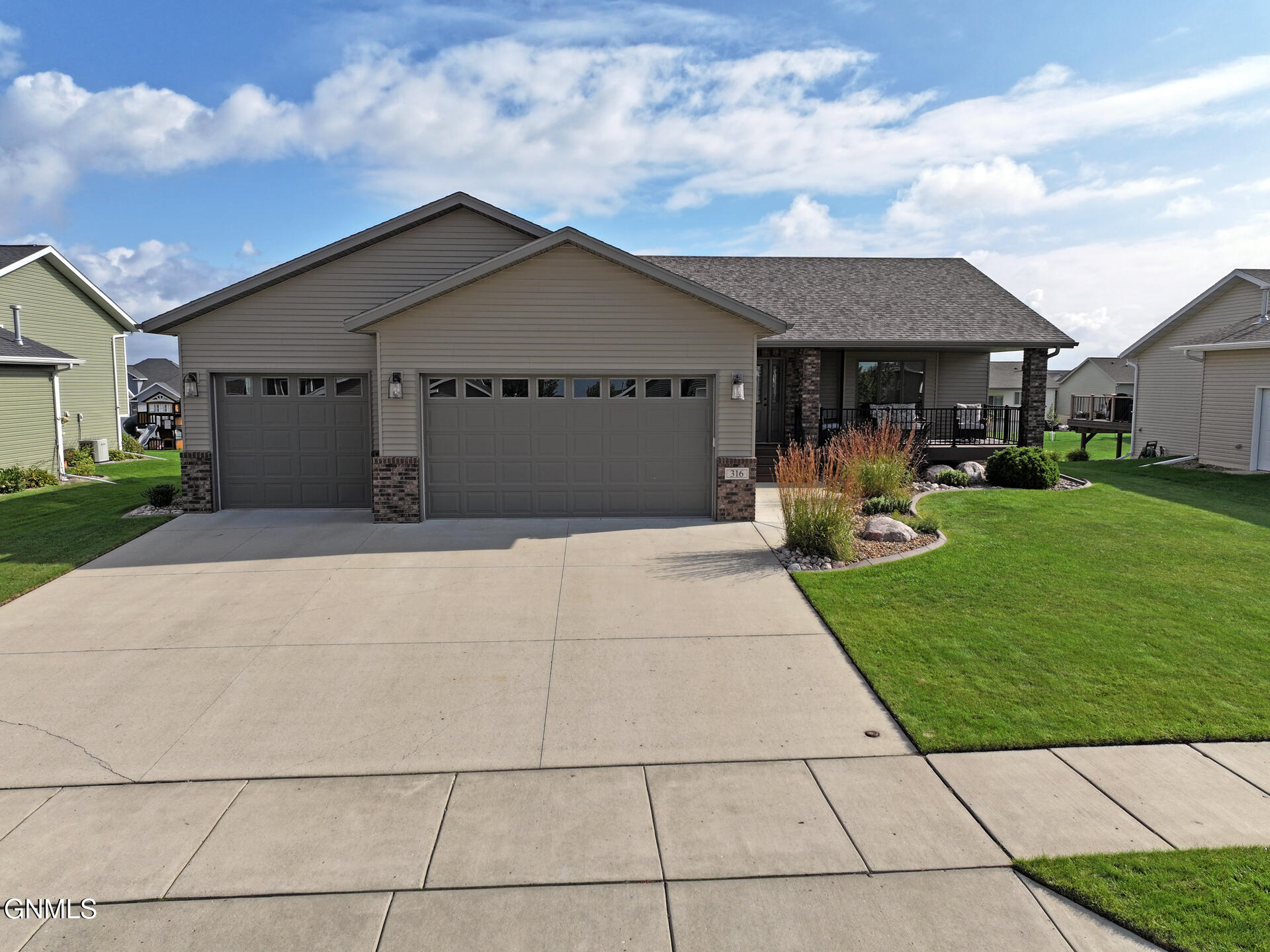 property viewer photo 42