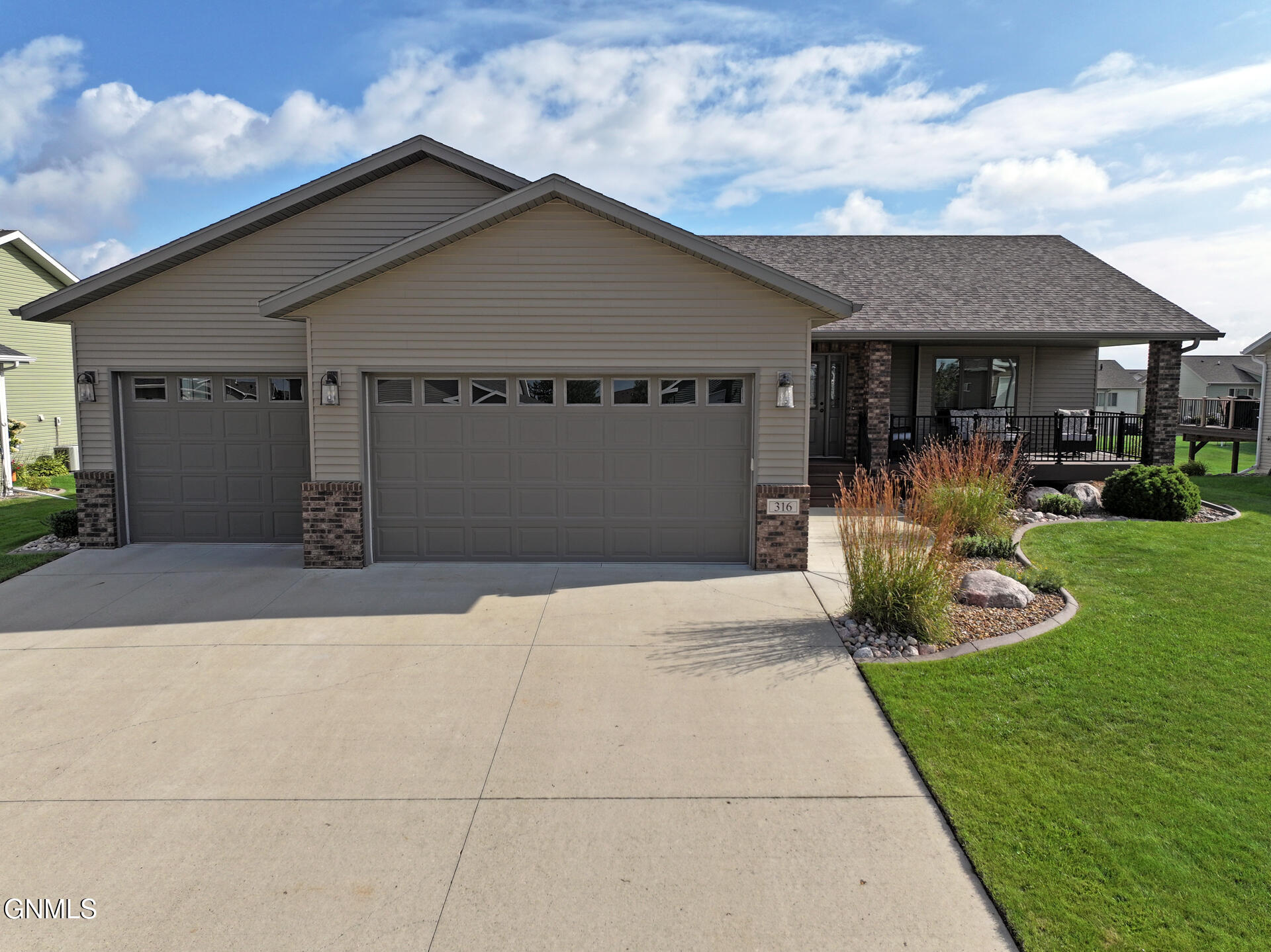 property viewer photo 43
