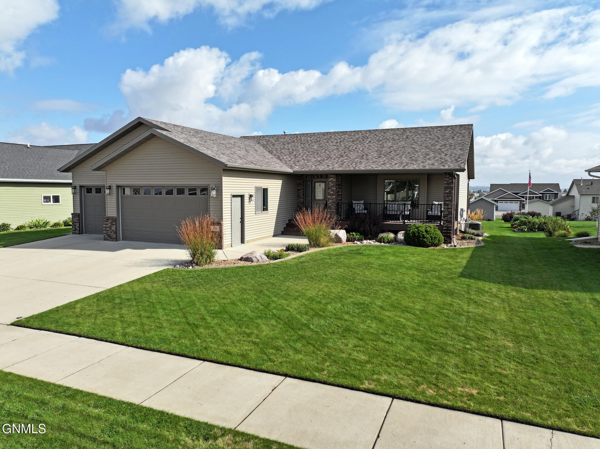 property viewer photo 44