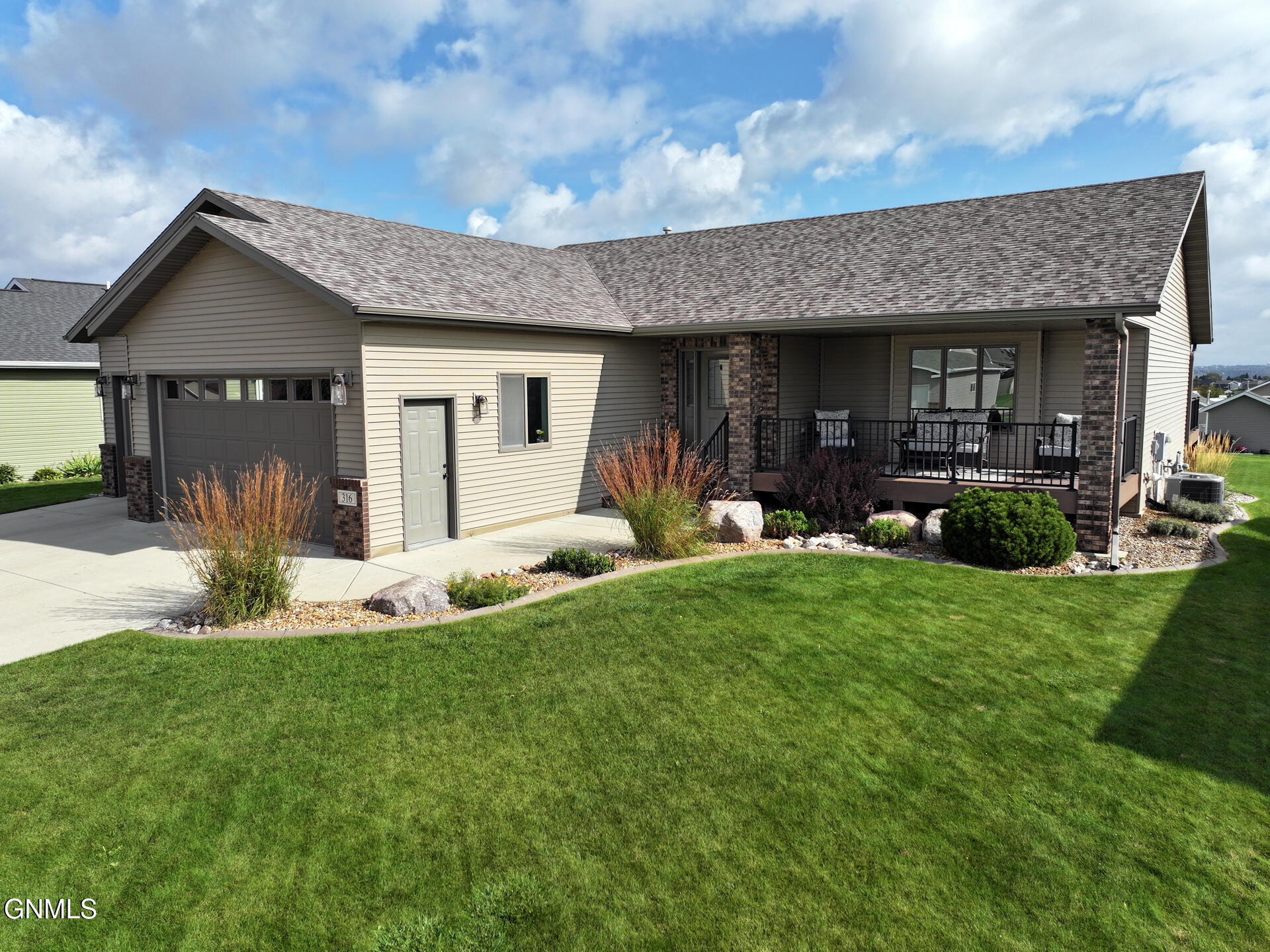 property viewer photo 57