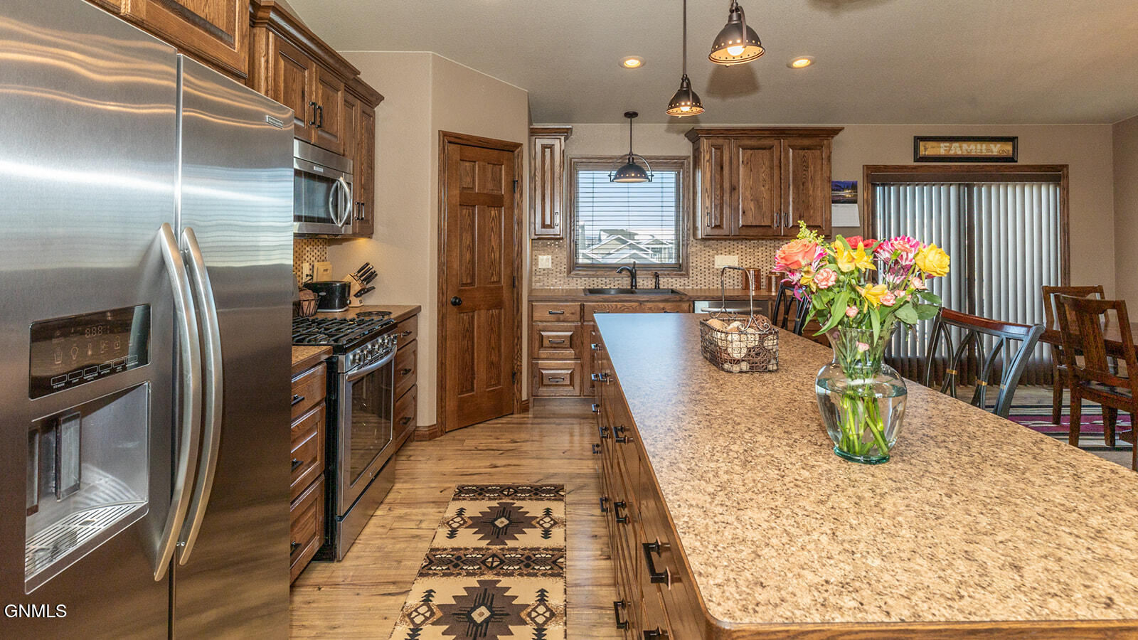 property viewer photo 7