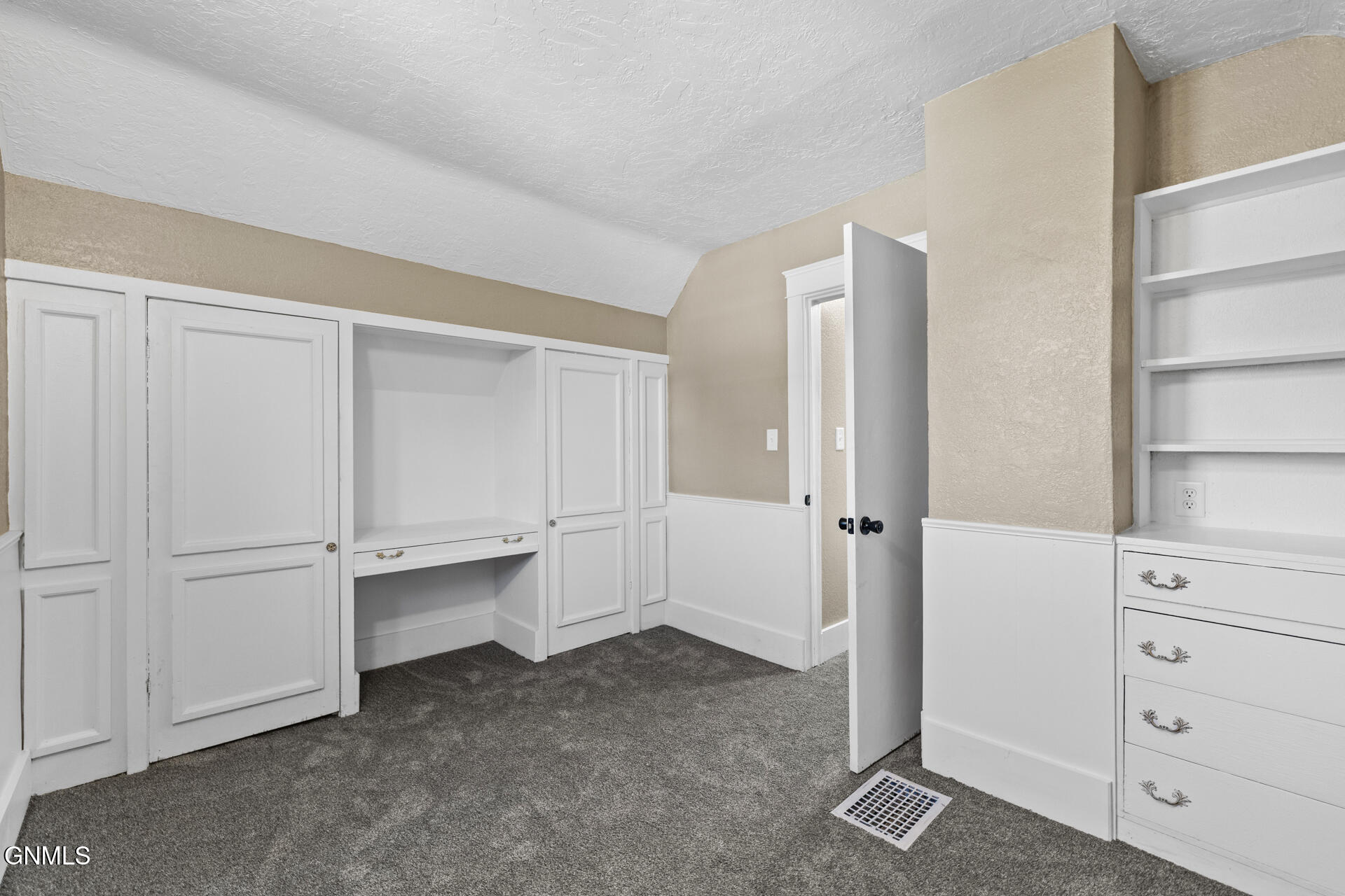 property viewer photo 27