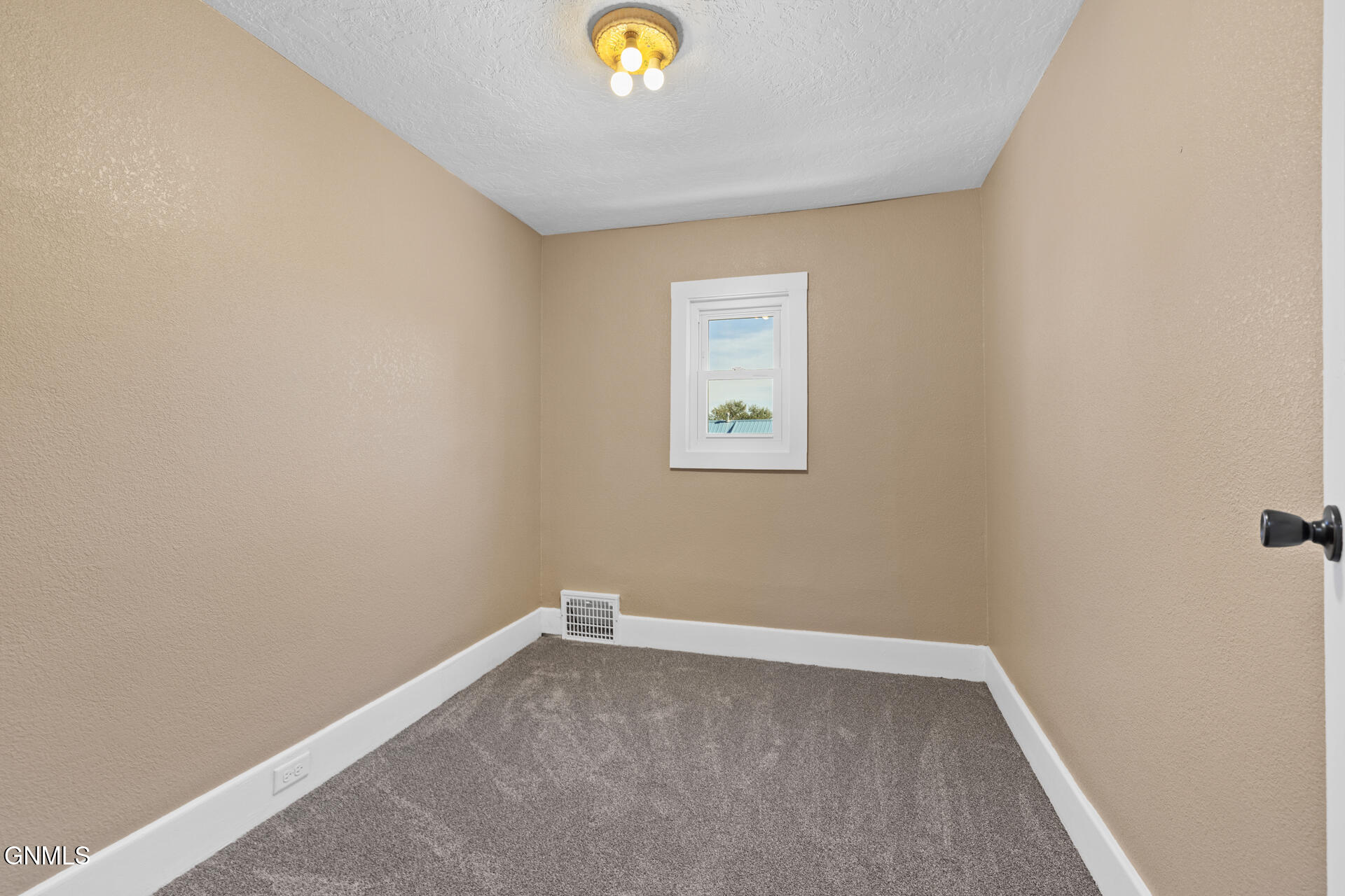 property viewer photo 29