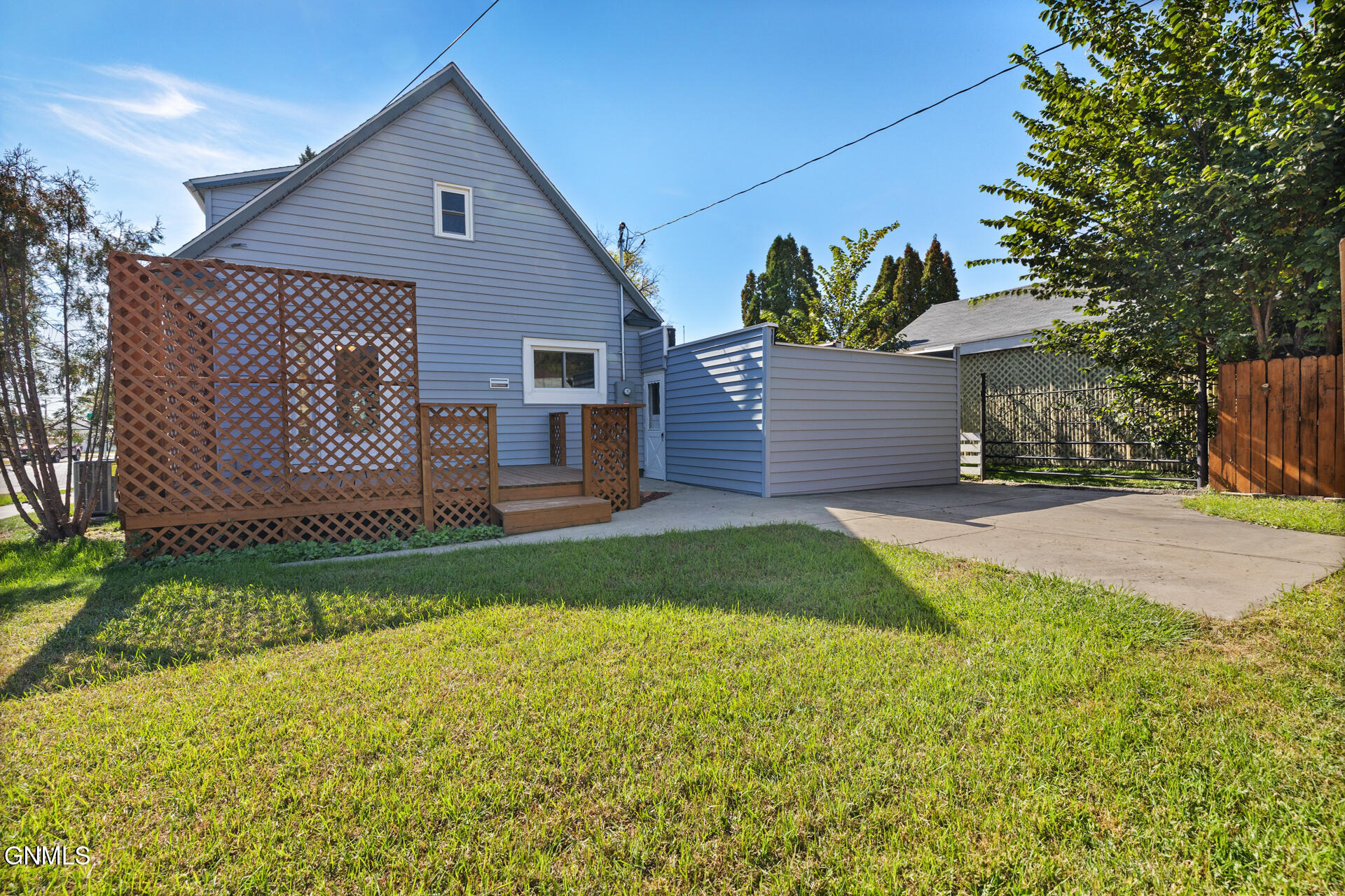 property viewer photo 5
