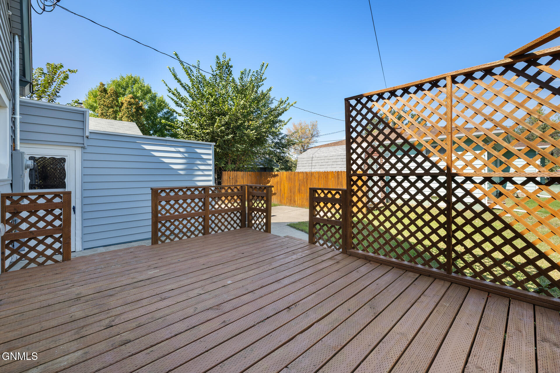 property viewer photo 6