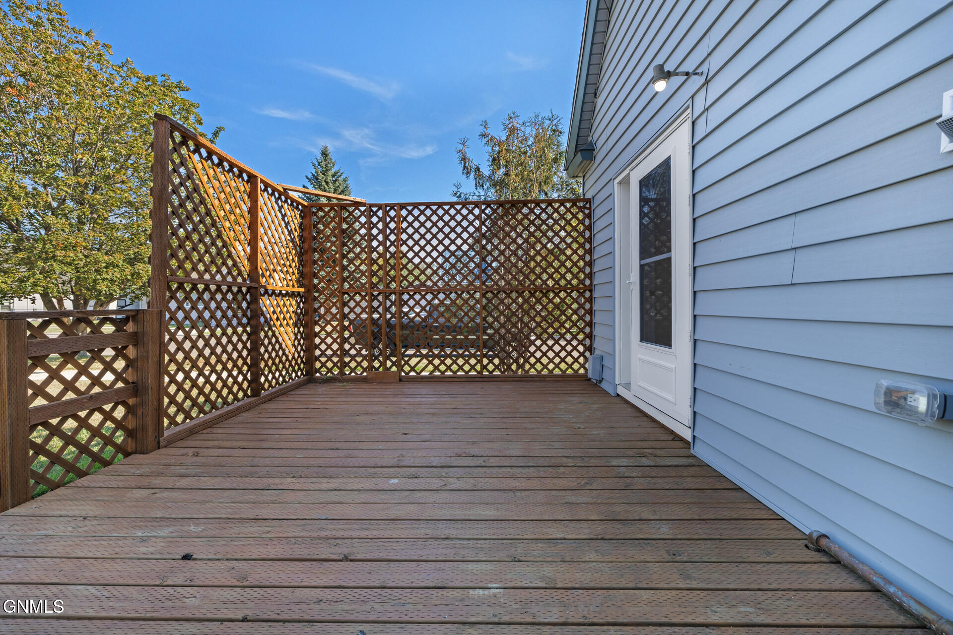 property viewer photo 7