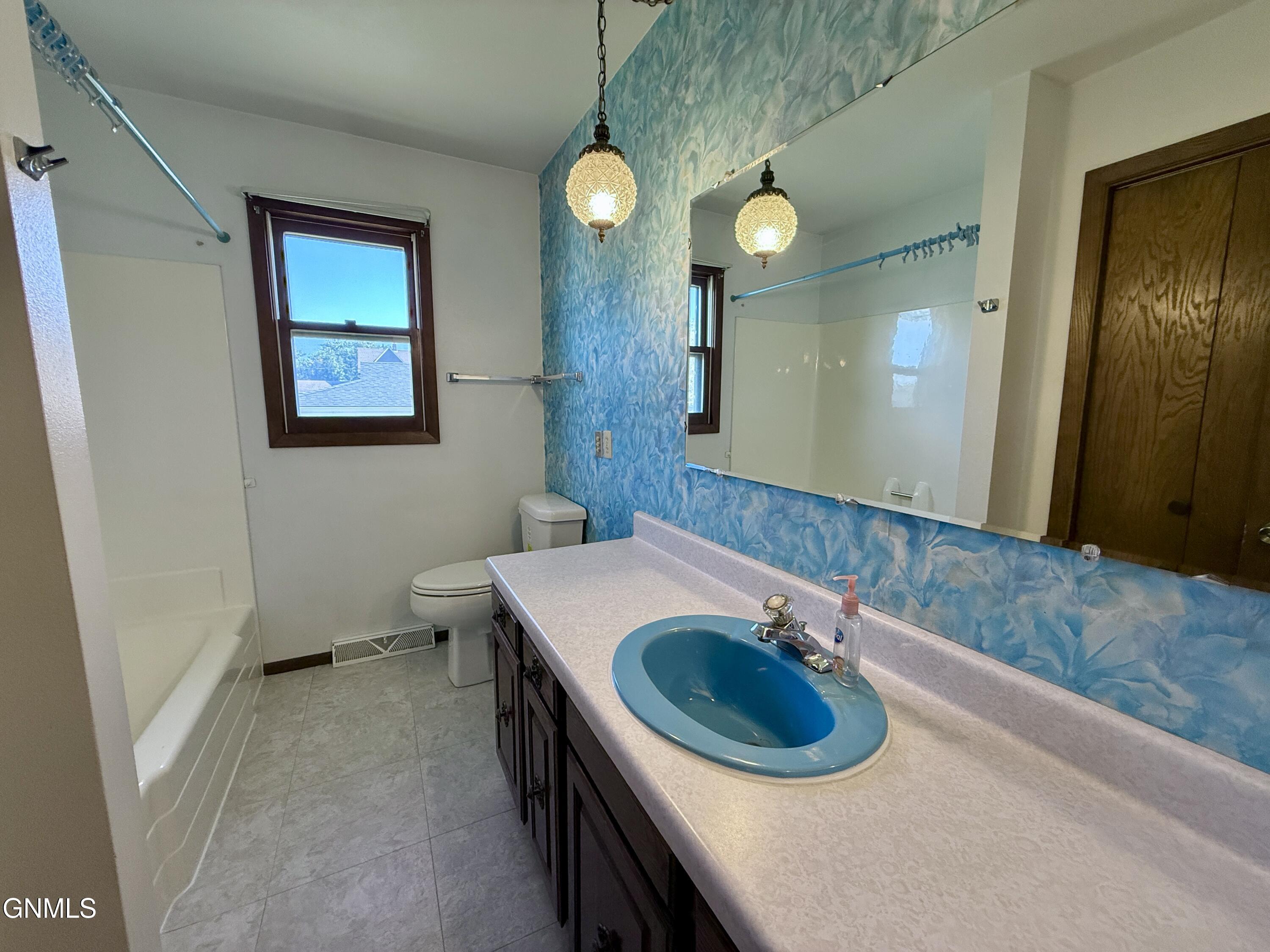 property viewer photo 12