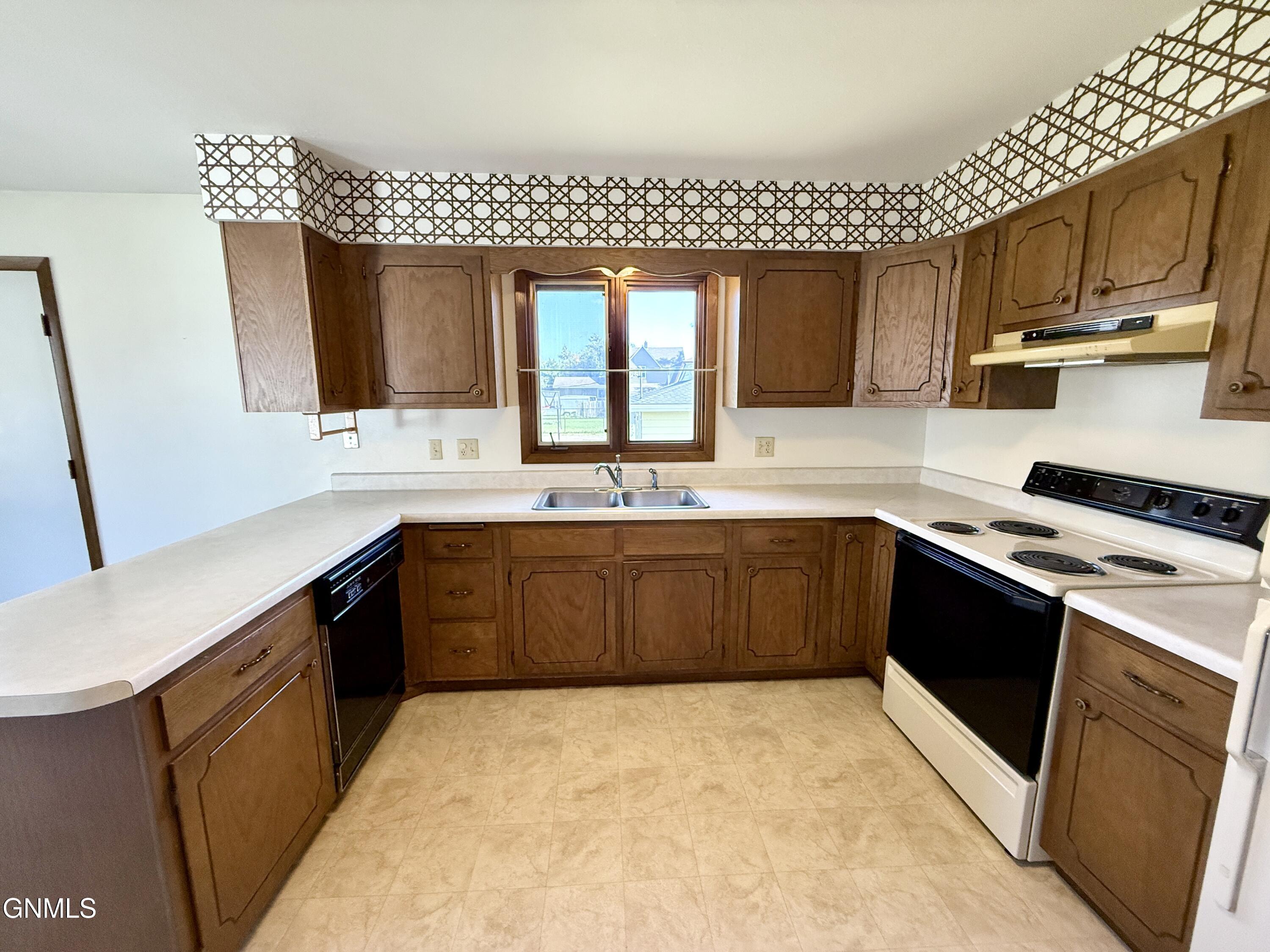 property viewer photo 7