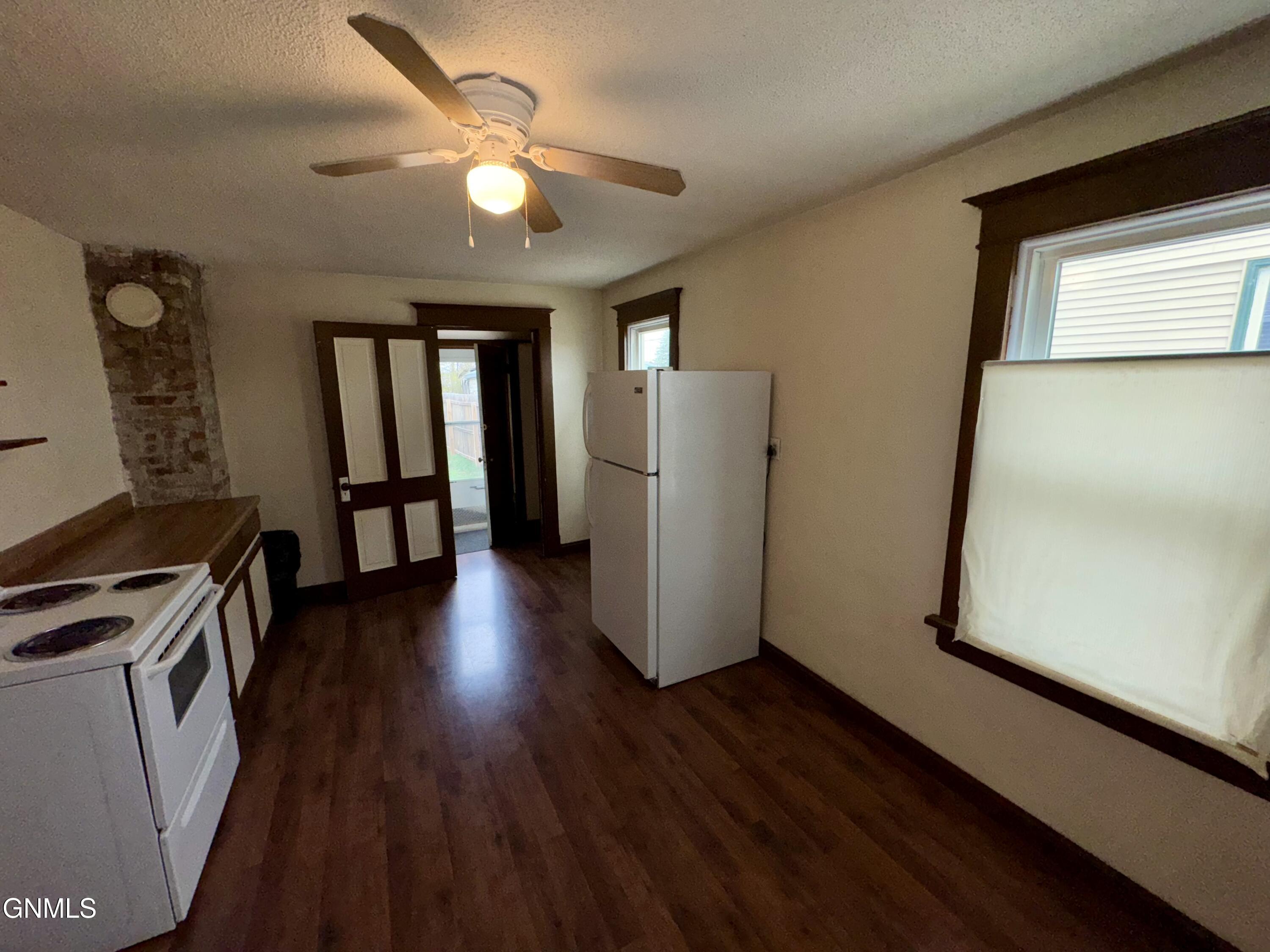 property viewer photo 13