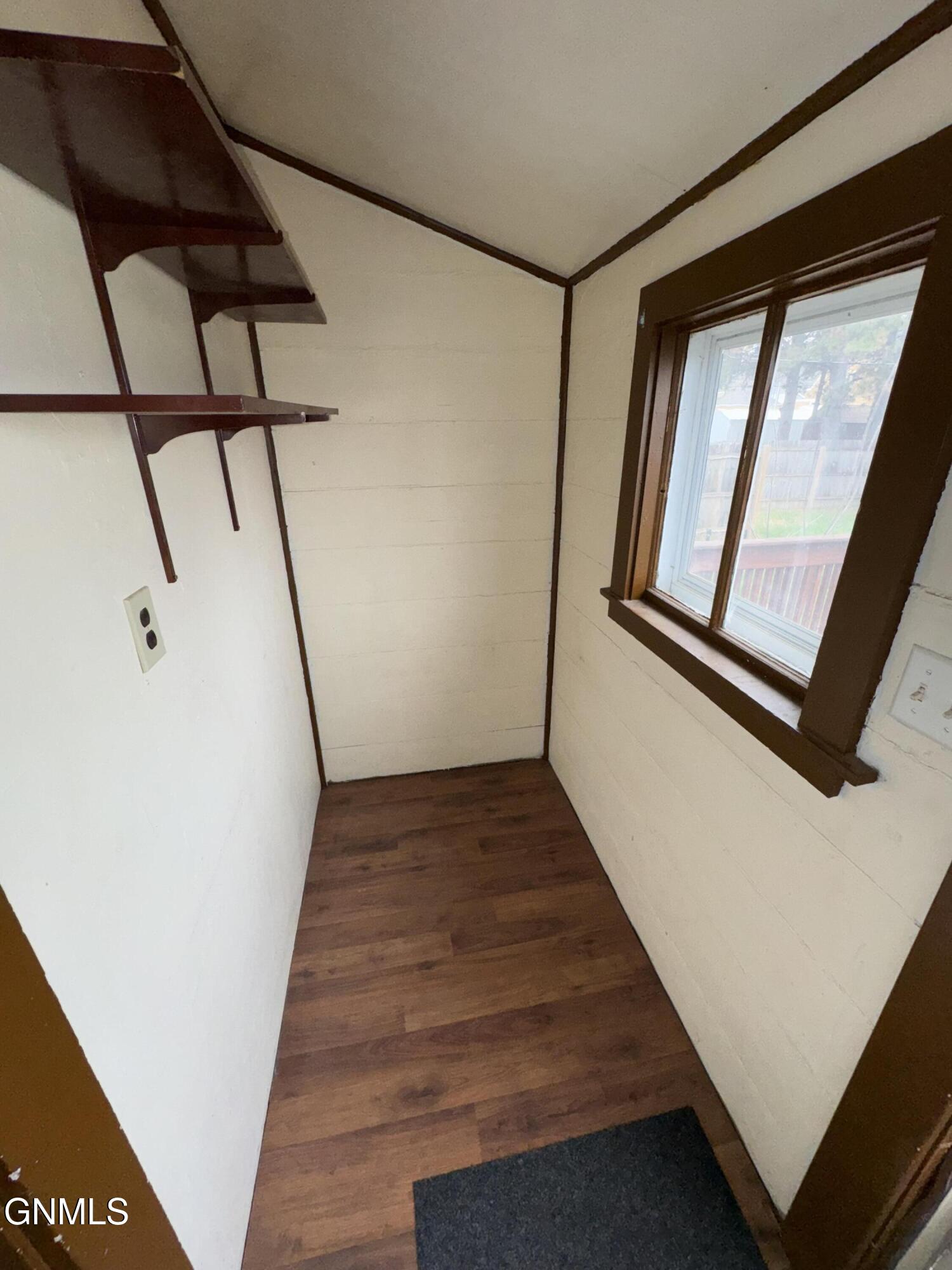 property viewer photo 15