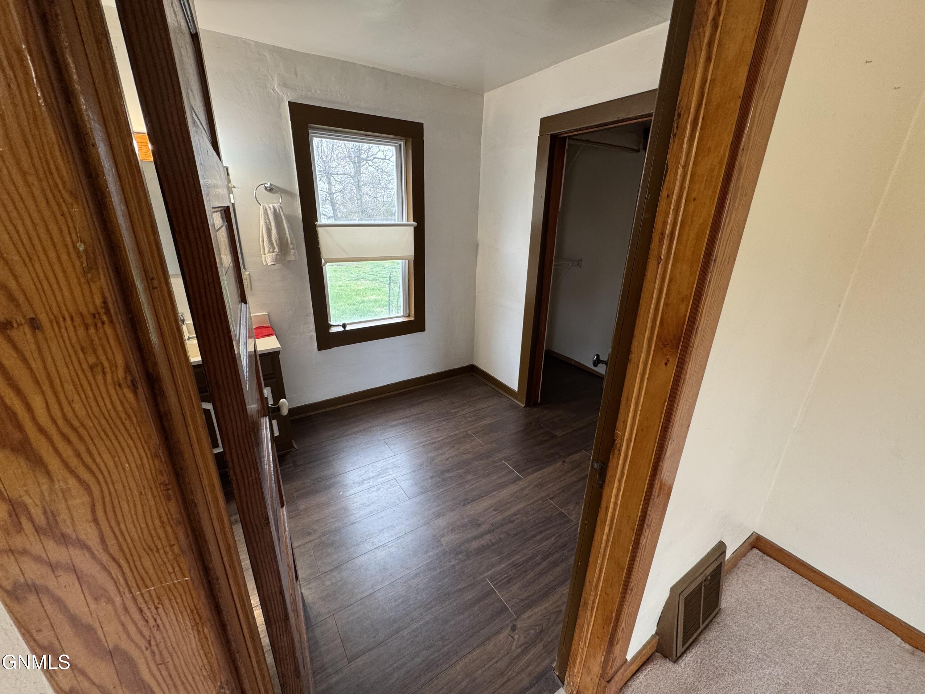property viewer photo 6
