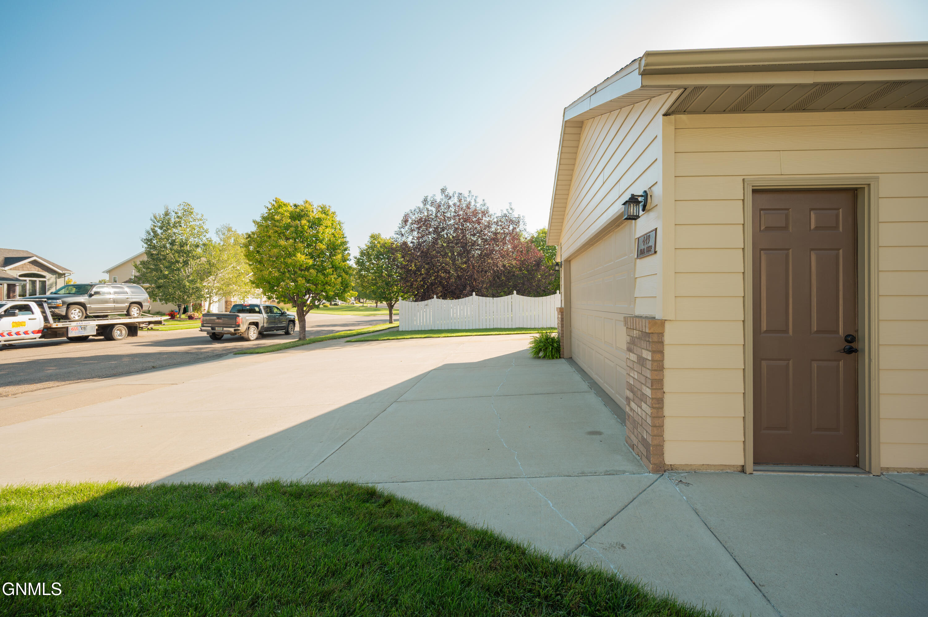 property viewer photo 3