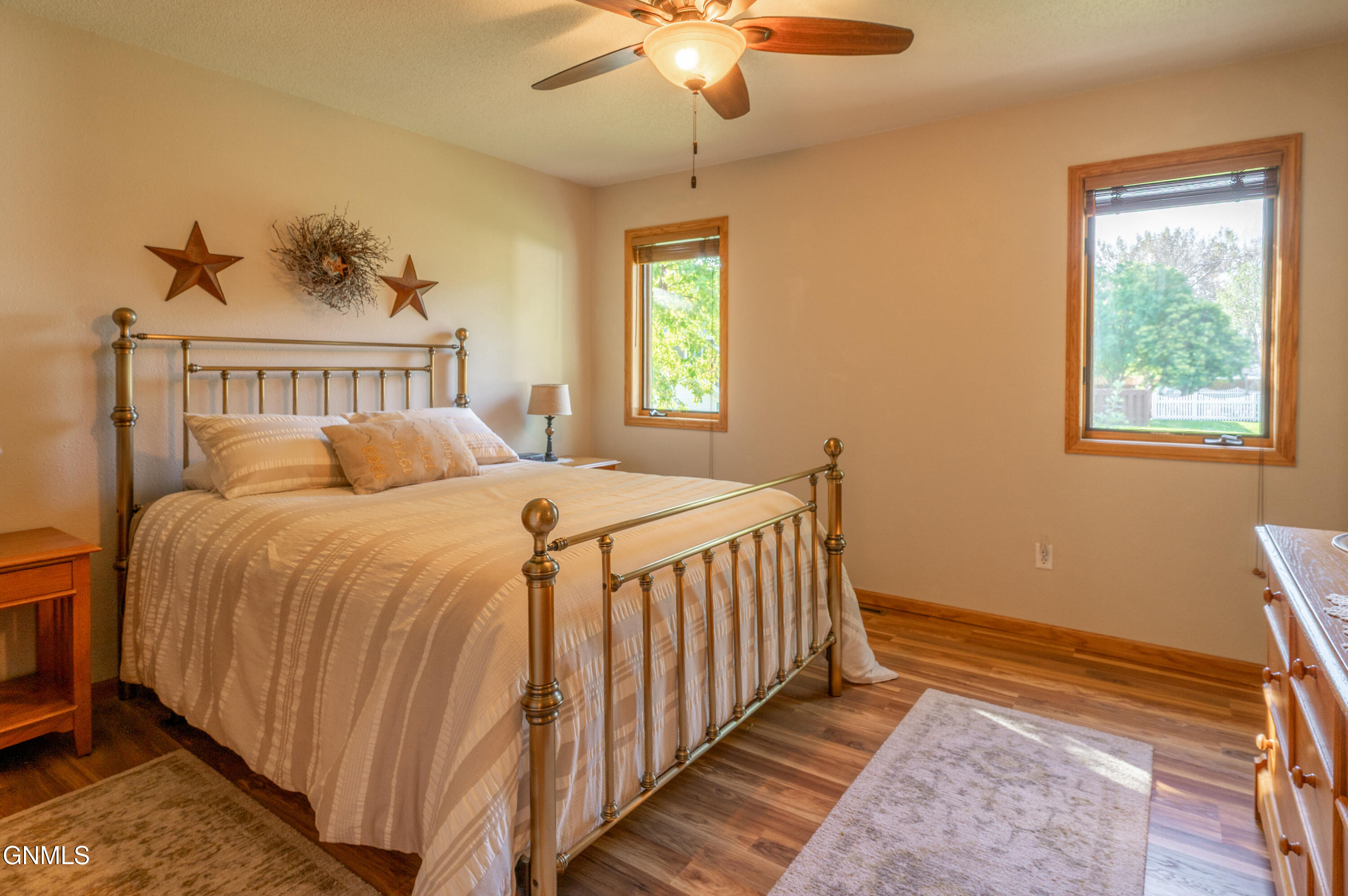 property viewer photo 30