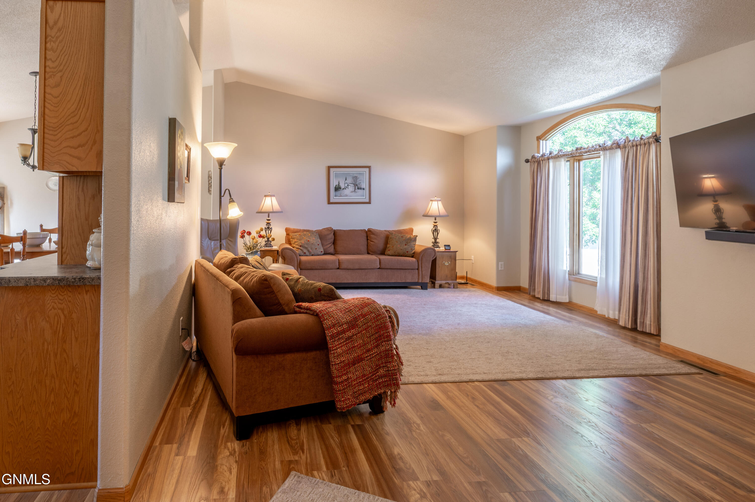 property viewer photo 41