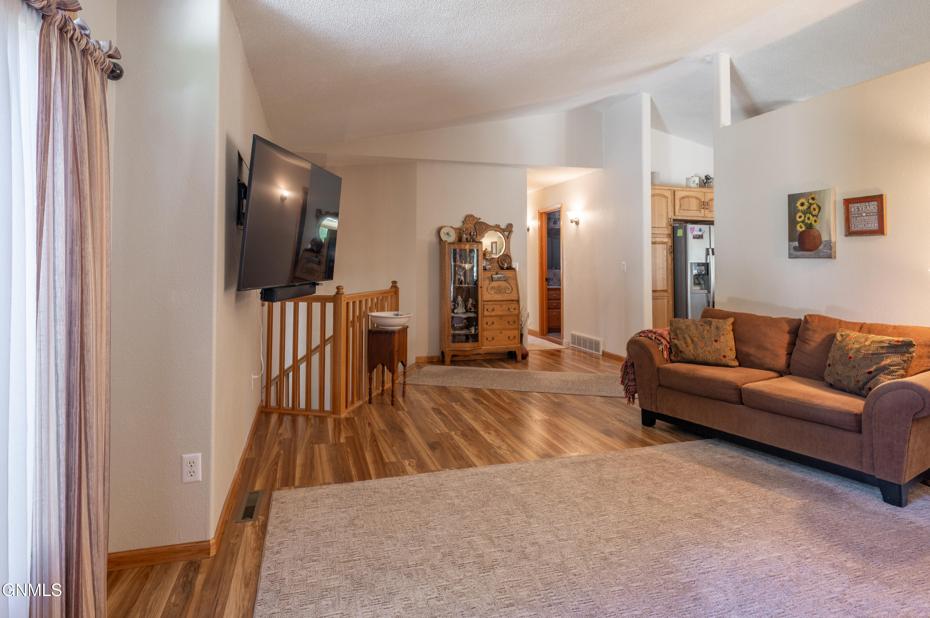 property viewer photo 42