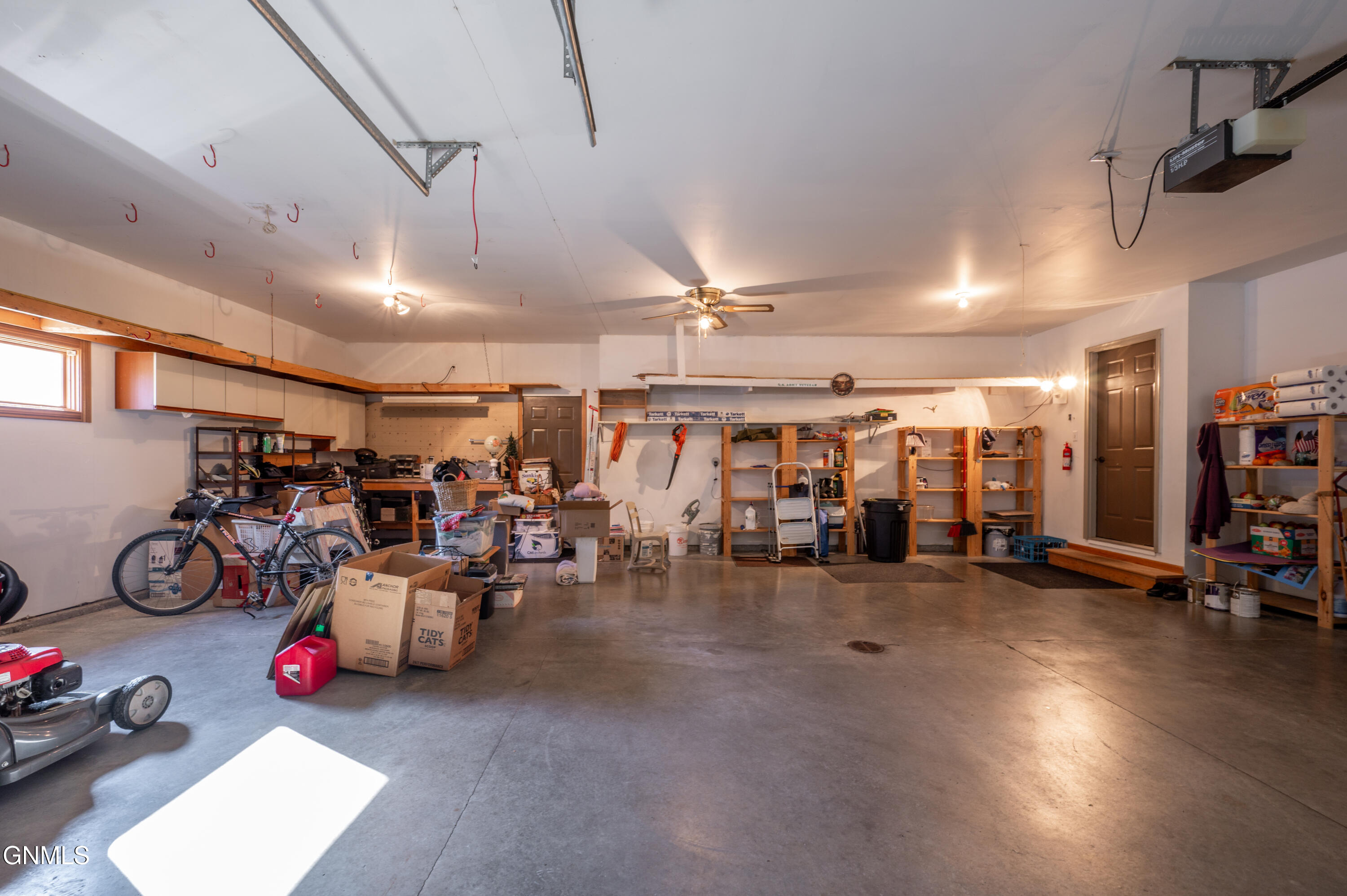 property viewer photo 57