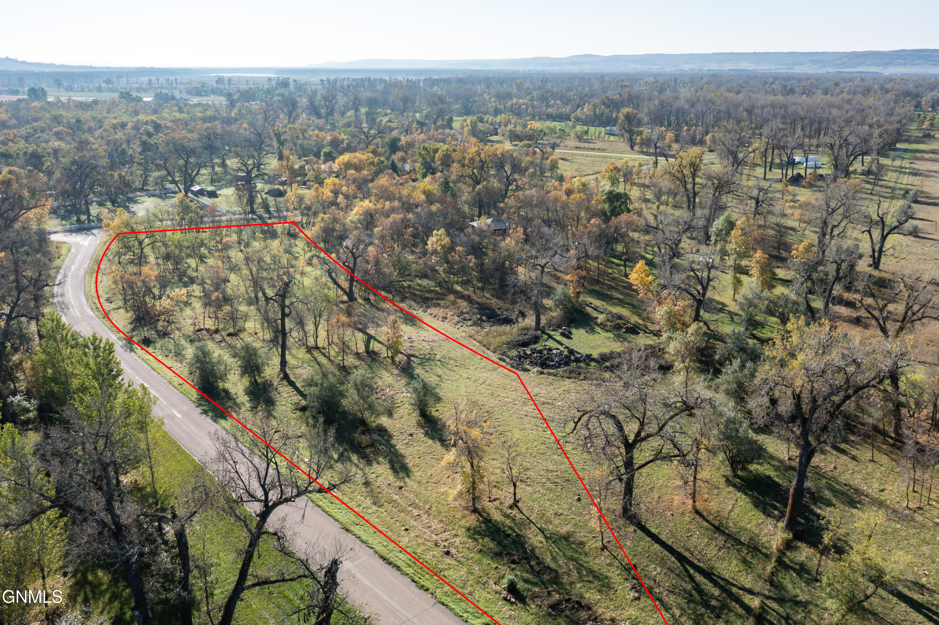 main property photo 6