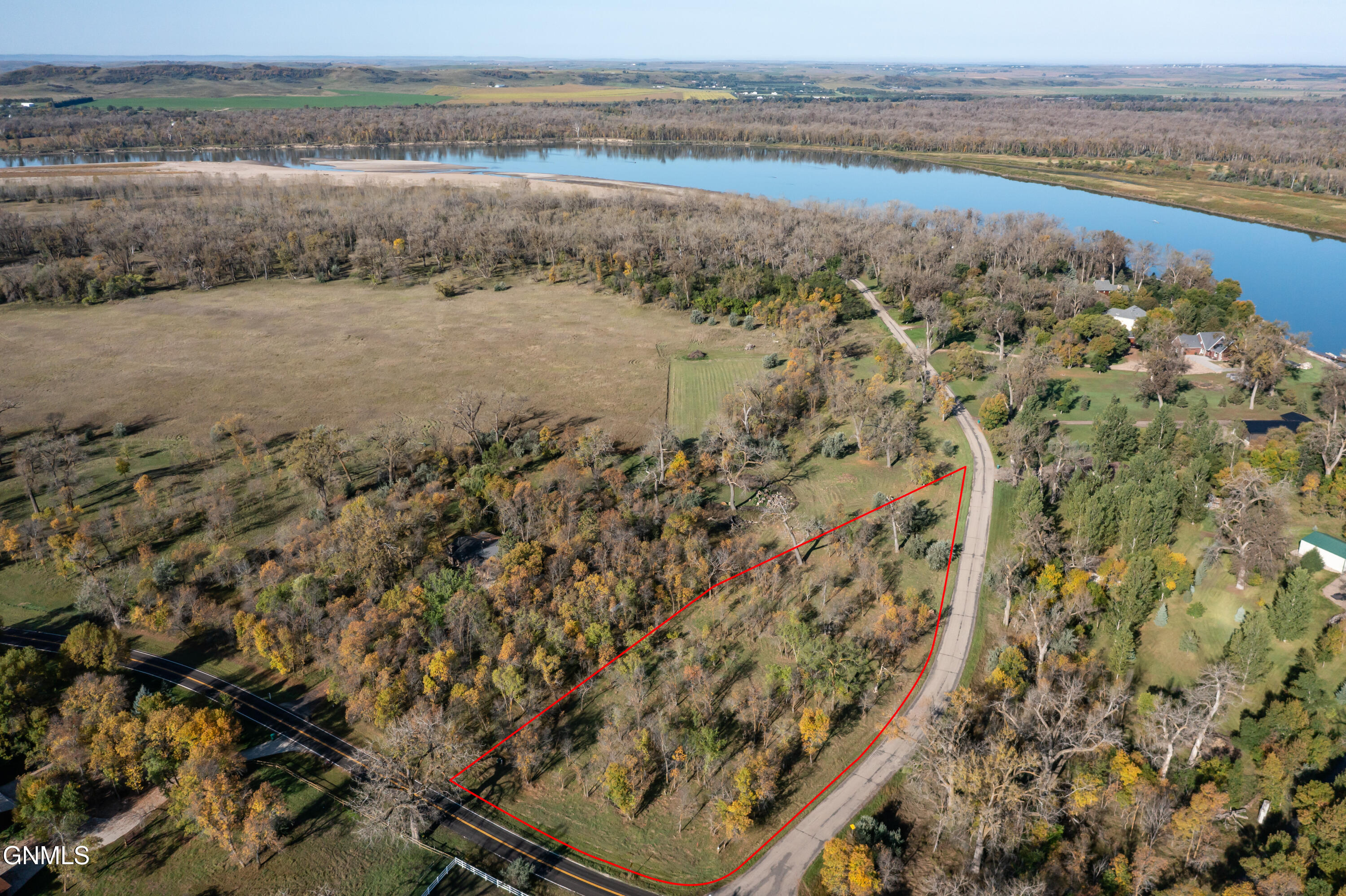 main property photo 8