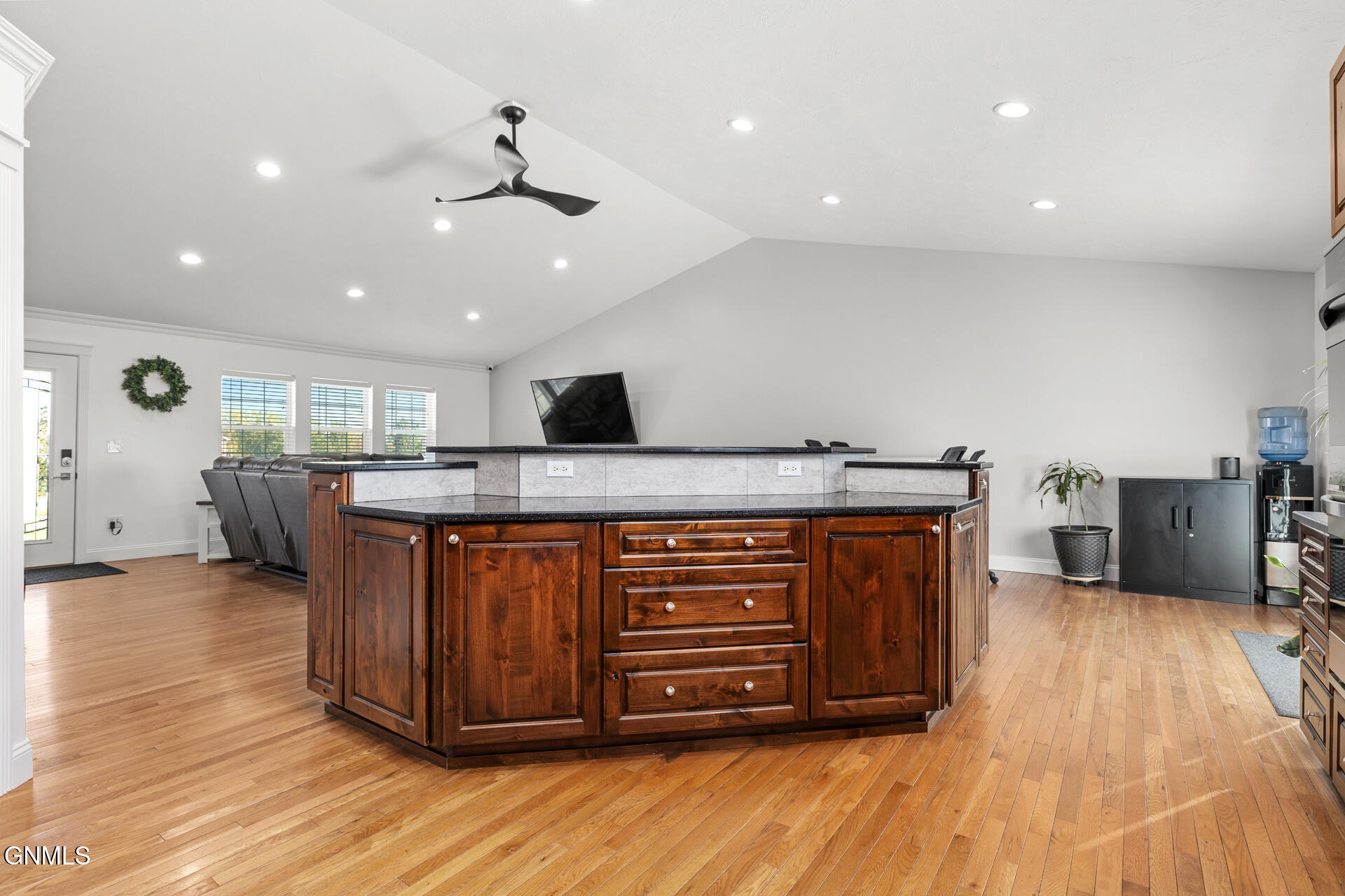 property viewer photo 27