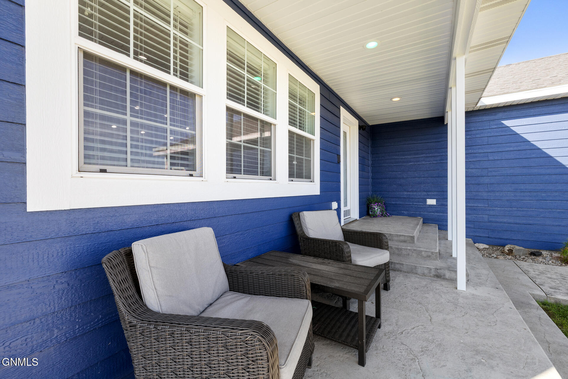 property viewer photo 3