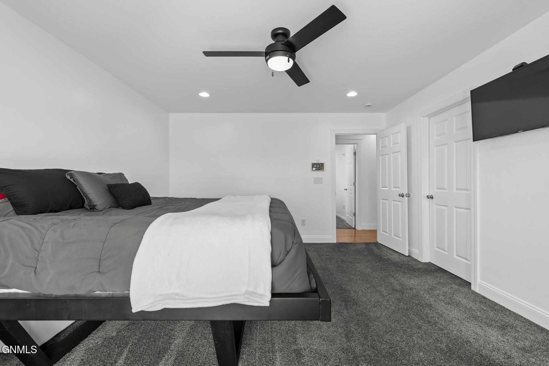 property viewer photo 32
