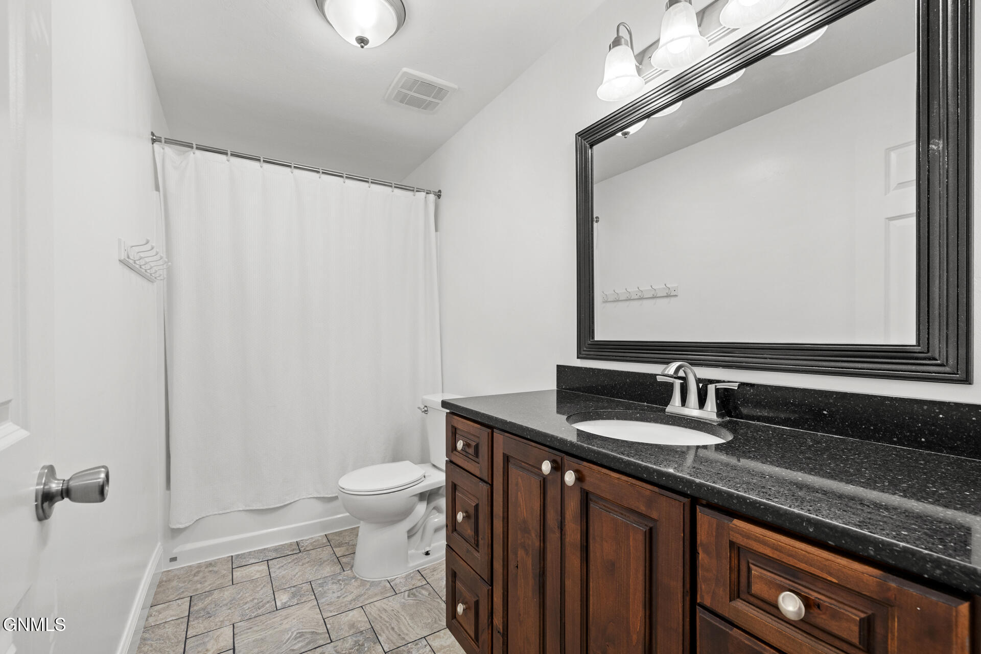 property viewer photo 46