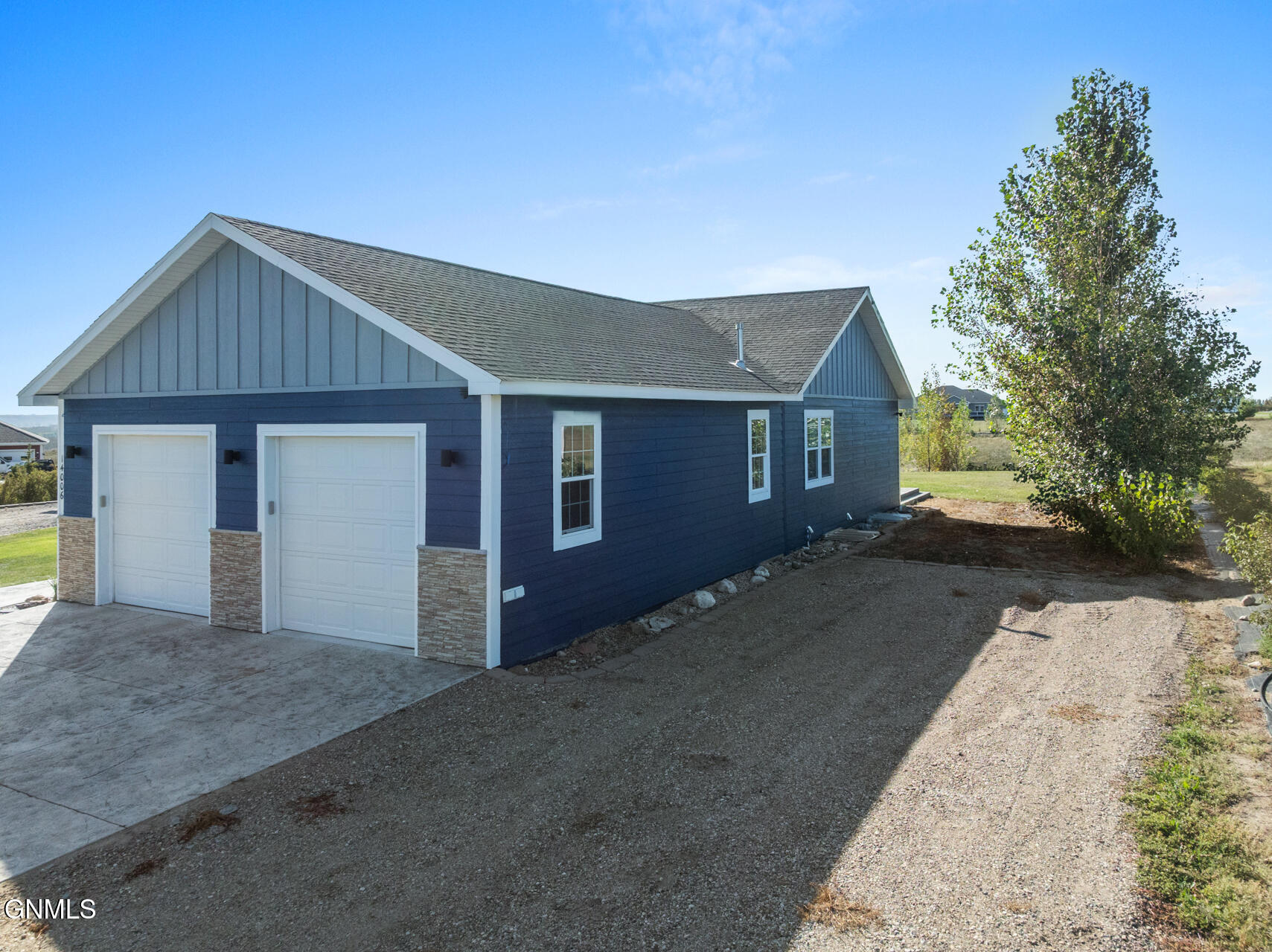 property viewer photo 6