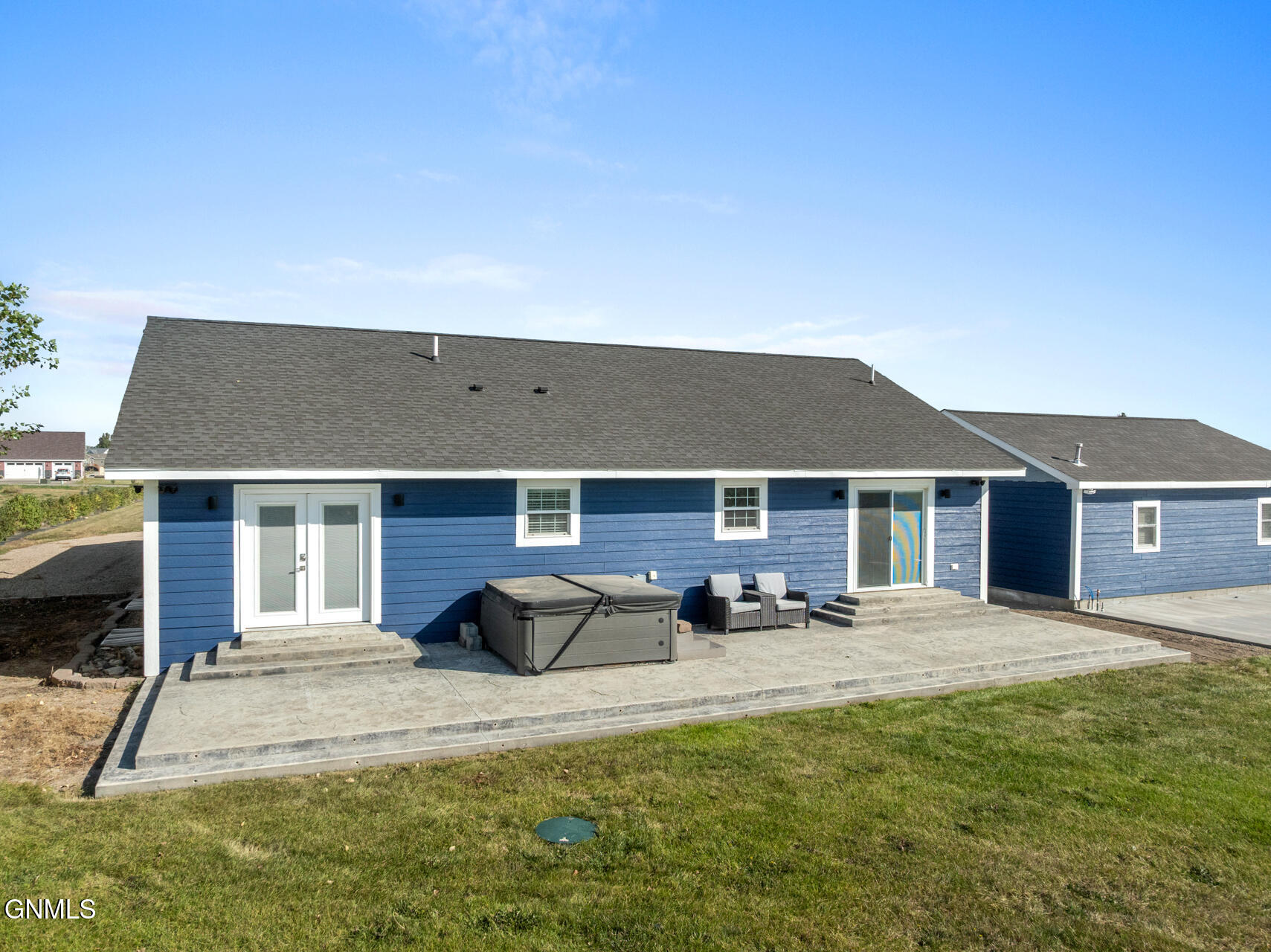 property viewer photo 9