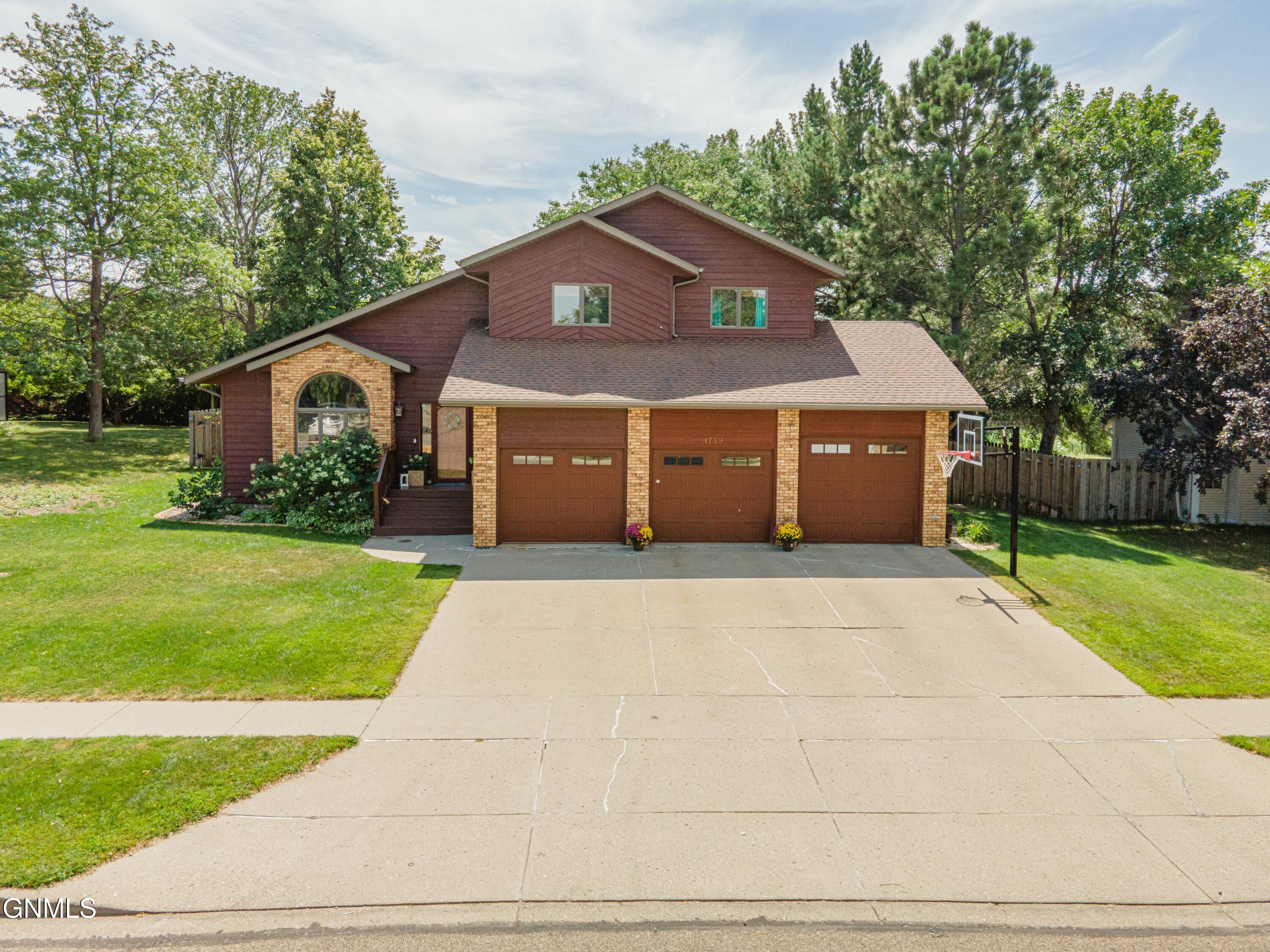 main property photo 0