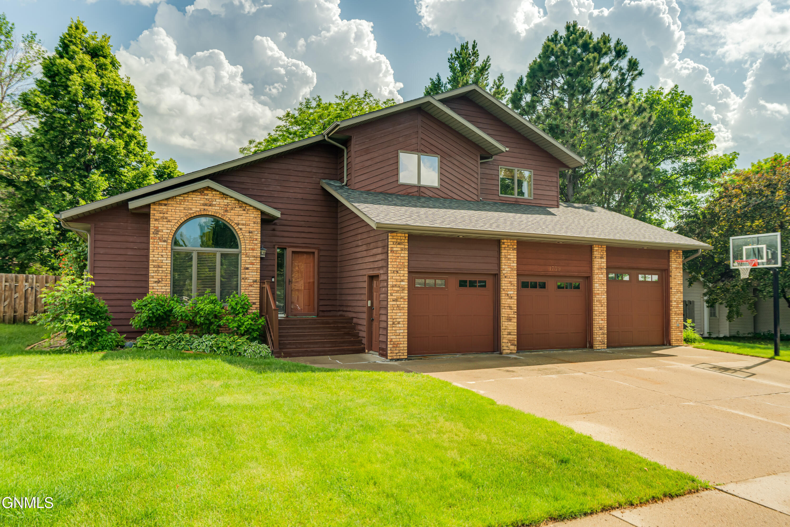 property viewer photo 1