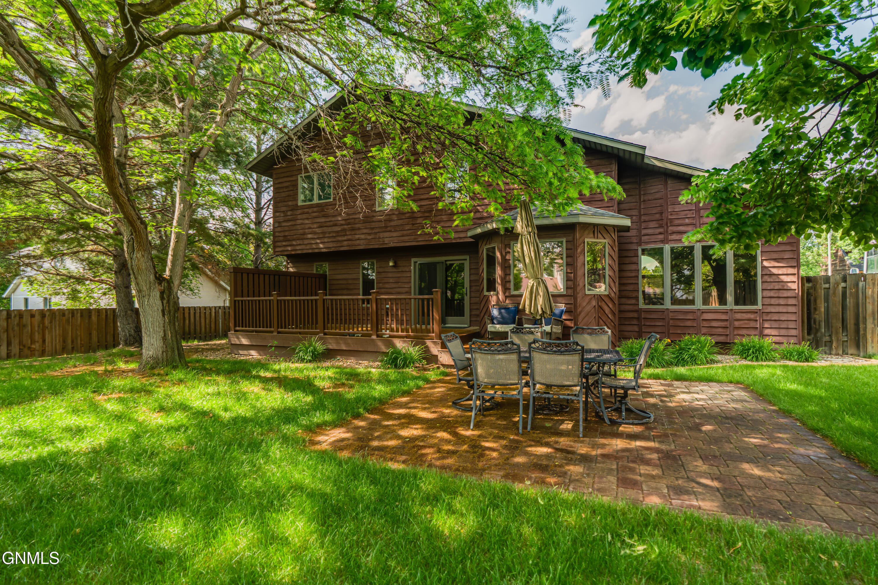 property viewer photo 100