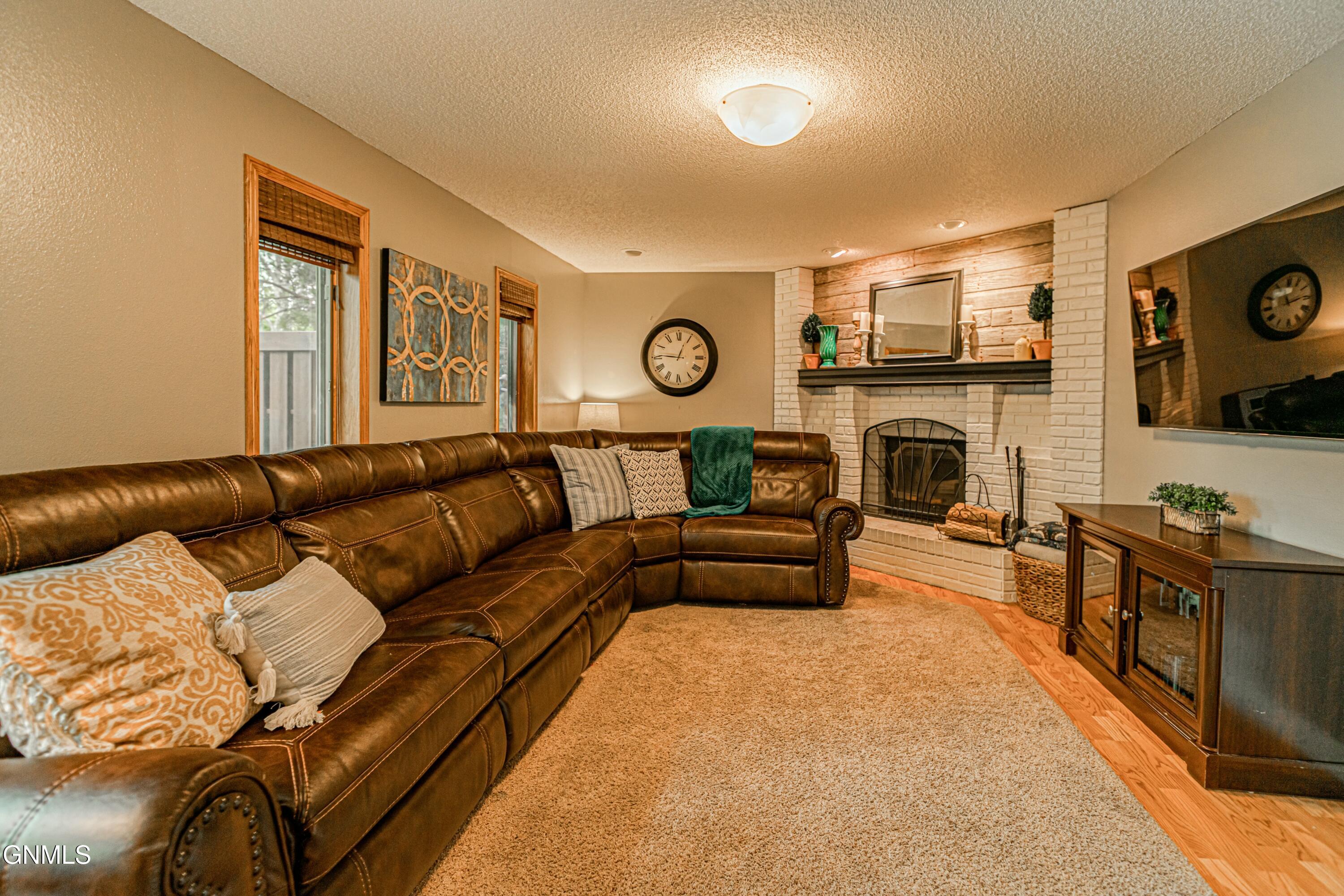property viewer photo 11