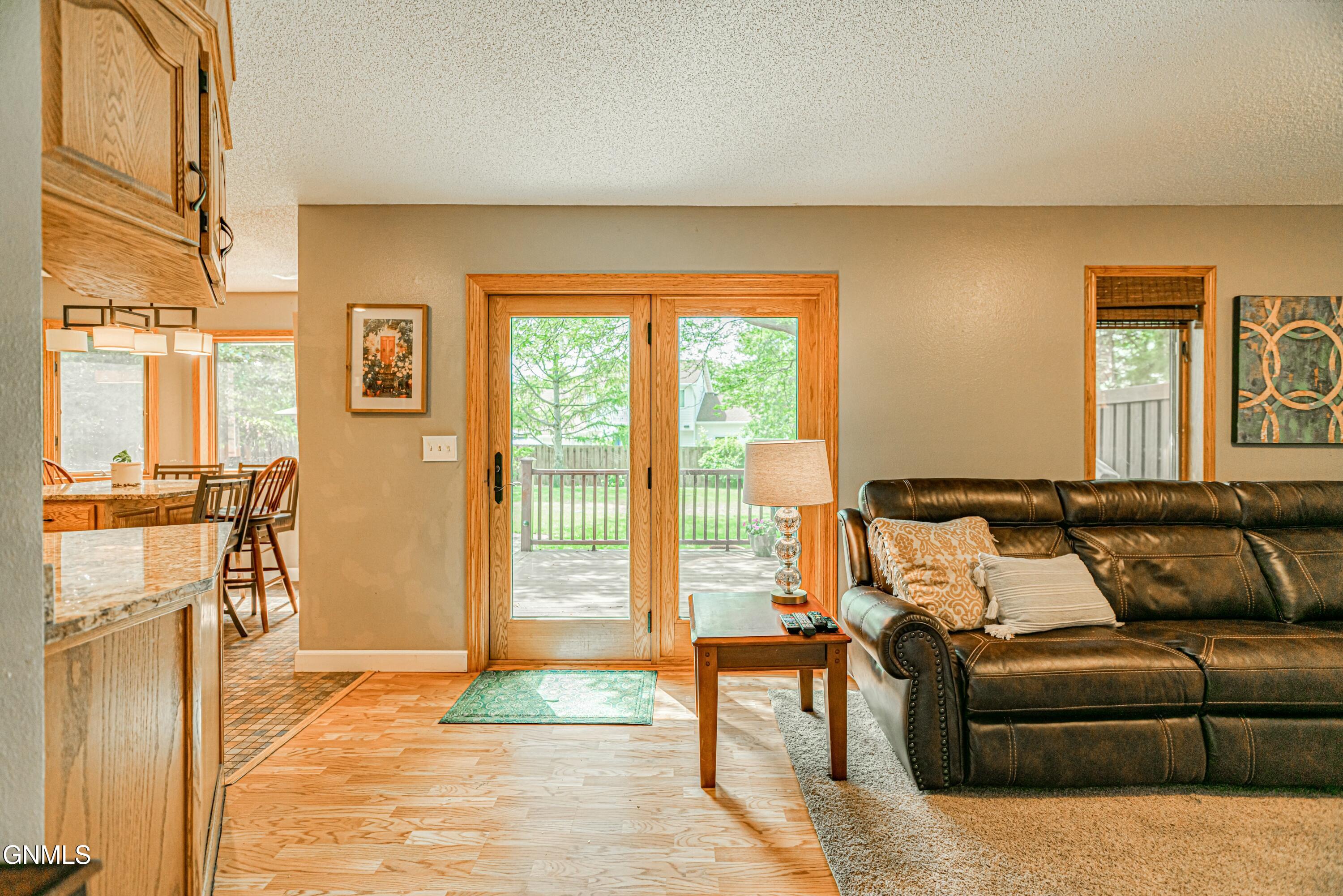 property viewer photo 12