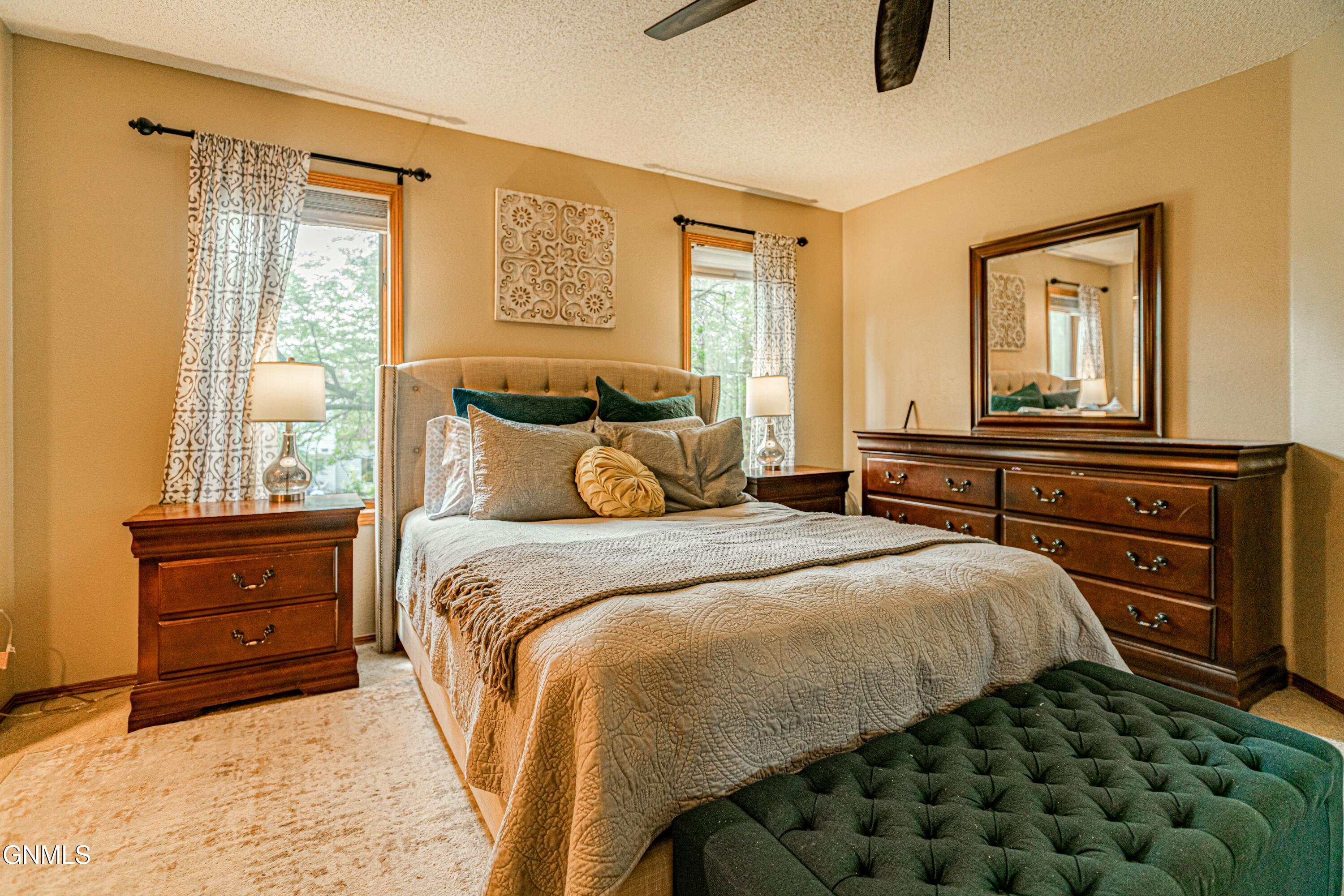 property viewer photo 20