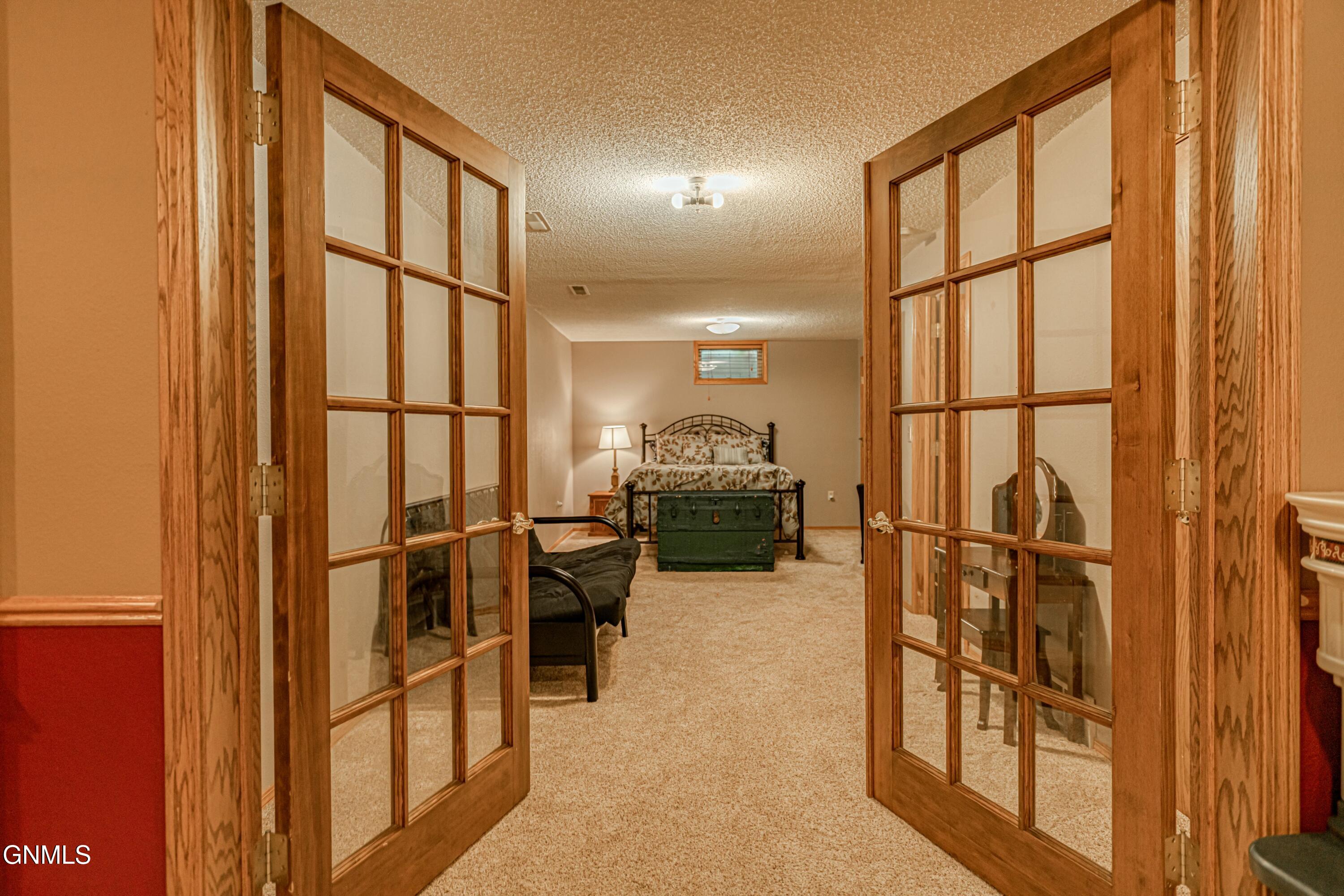 property viewer photo 23